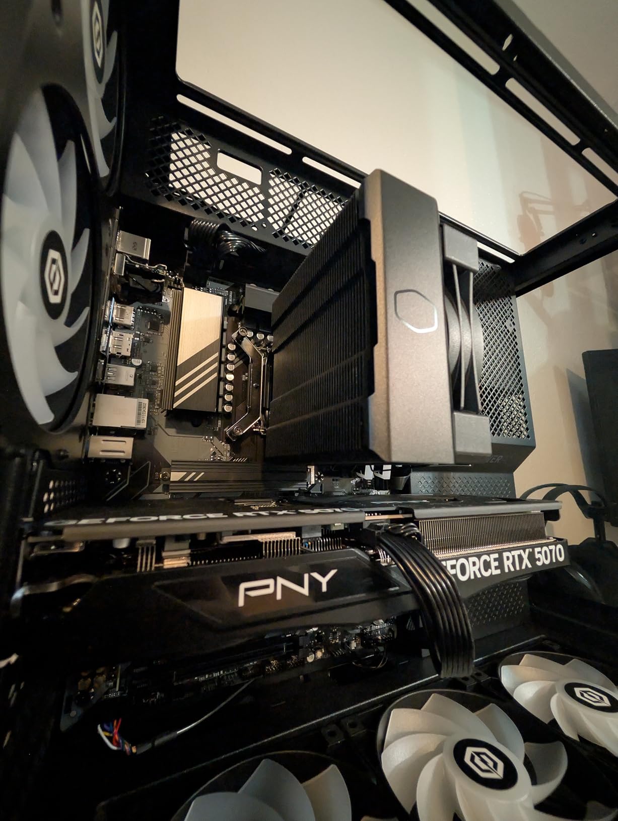 Cooler Master Hyper 212 Black CPU Air Cooler, 4 Heat Pipes, PWM Fan customer photo 1