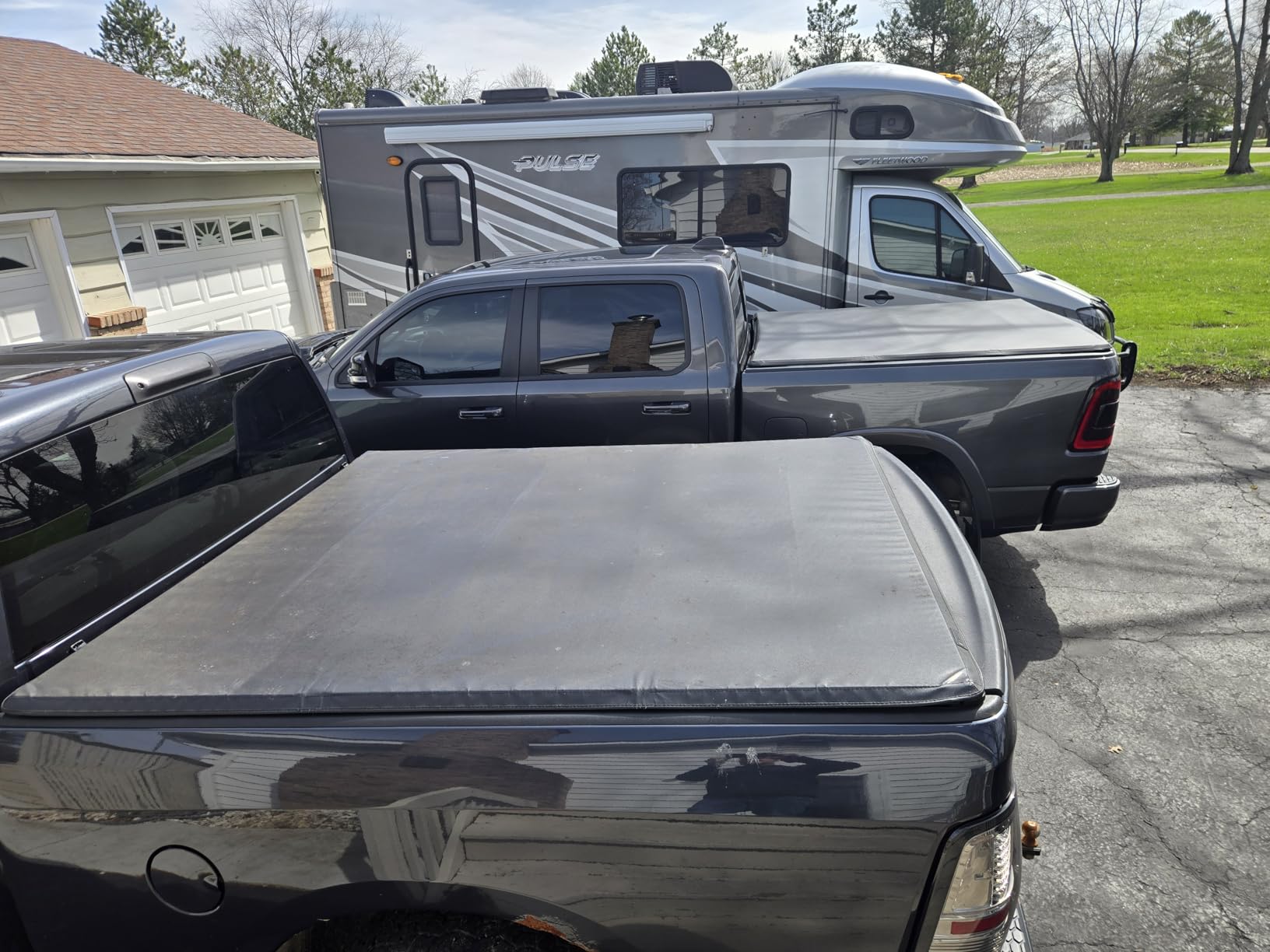 T3 Soft Tri-fold Truck Bed Tonneau Cover Compatible with 2019-2026 Ram 1500 (Not Fit 19-24 Classic) | 5'7
