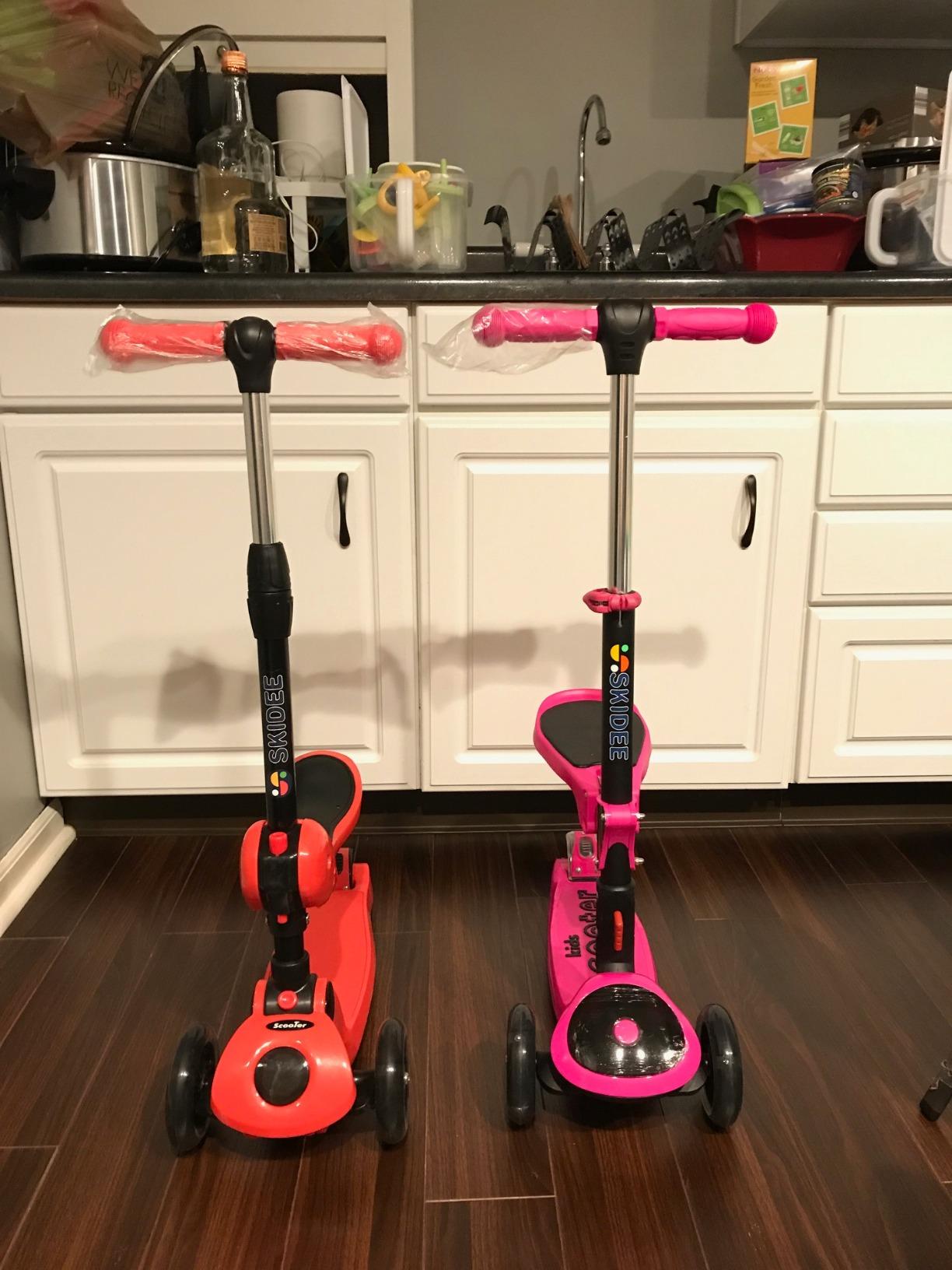 SKIDEE Kick Scooter for Kids Ages 3-5 | Foldable 3 Wheel Scooter with Lean-to-Steer, Adjustable Height, Removable Seat & LED Light Wheels | Toddler Scooter Up to 12 Year Old Boys/Girls customer photo 2