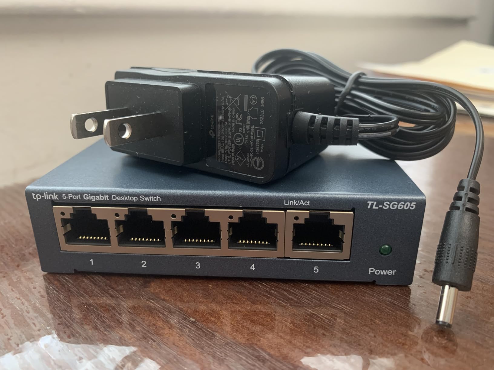TP-Link 5 Port Gigabit Ethernet Network Switch | Ethernet Splitter | Sturdy Metal w/ Shielded Ports | Plug-and-Play | Traffic Optimization | Unmanaged (TL-SG105-605) (Renewed) customer photo 1