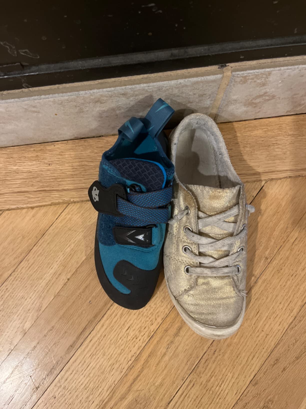 EVOLV Kira Rock Climbing Shoes | Low Volume, For Intermediate Indoor & Outdoor Climbing customer photo 2