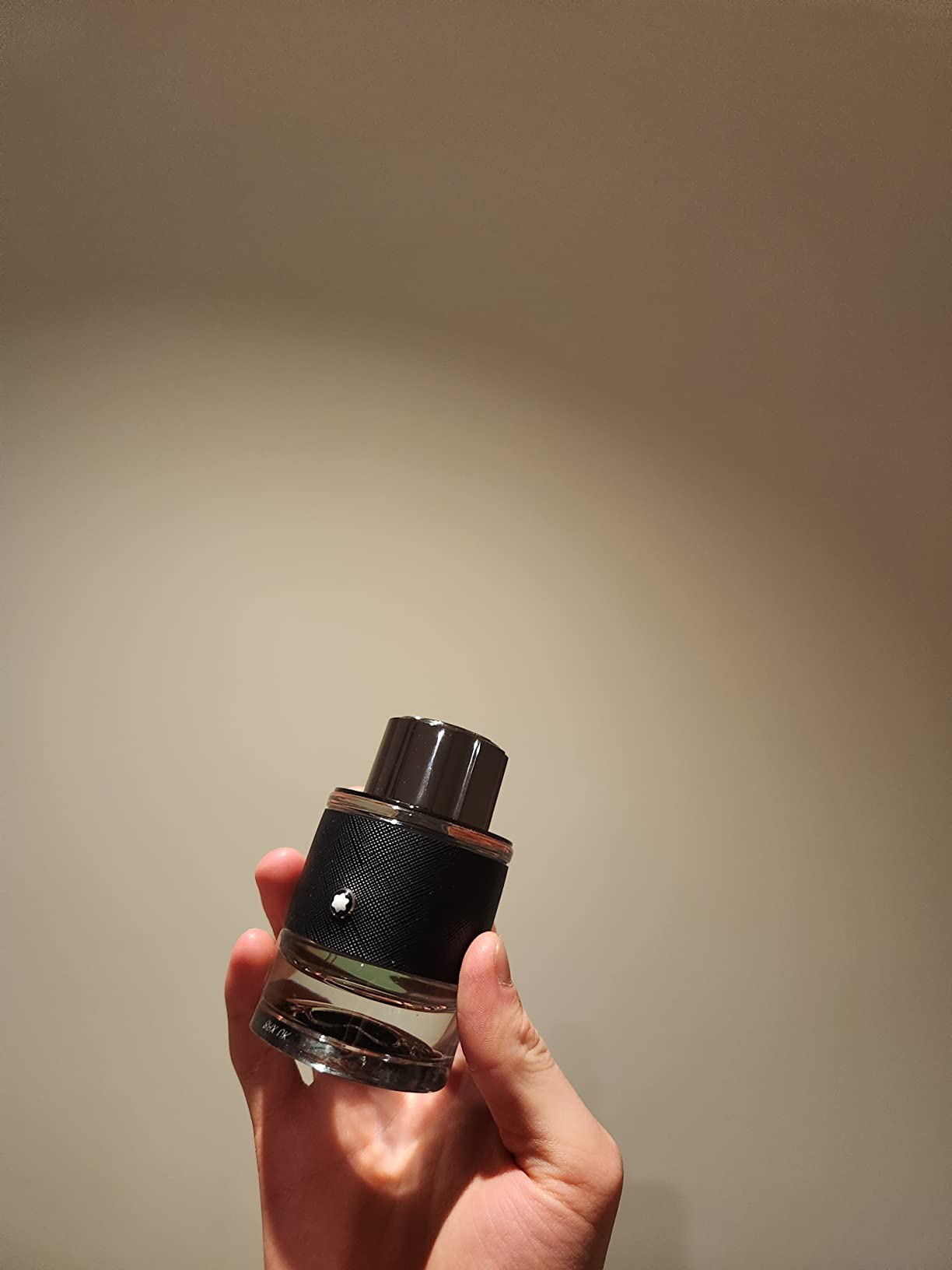 MONTBLANC - Explorer Eau de Parfum - Men's Fragrance - Woody Leathery Aromatic - With notes of Bergamot, Vetiver & Patchouli customer photo 2