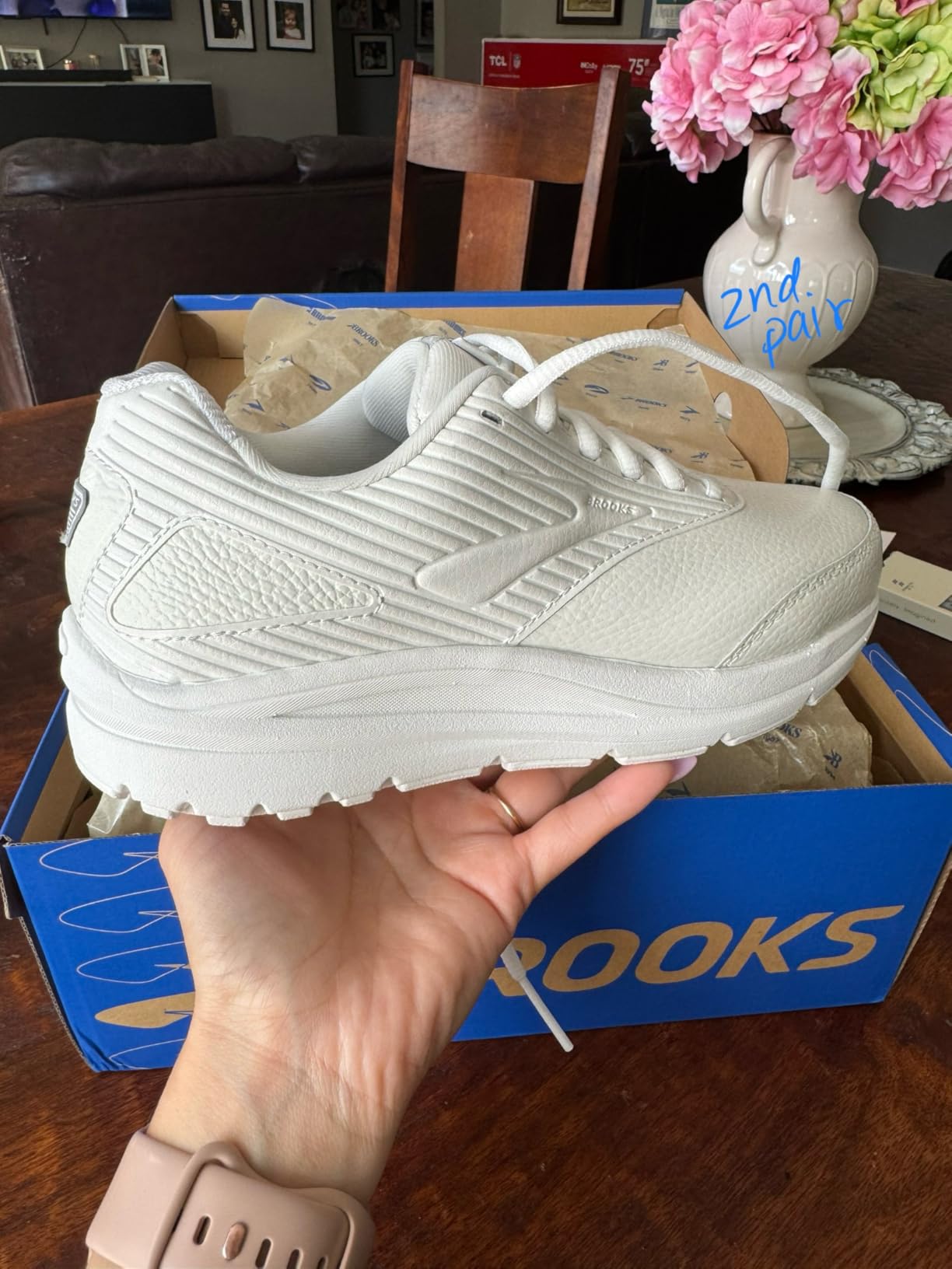 Brooks Women's Addiction Walker 2 Walking Shoe customer photo 1