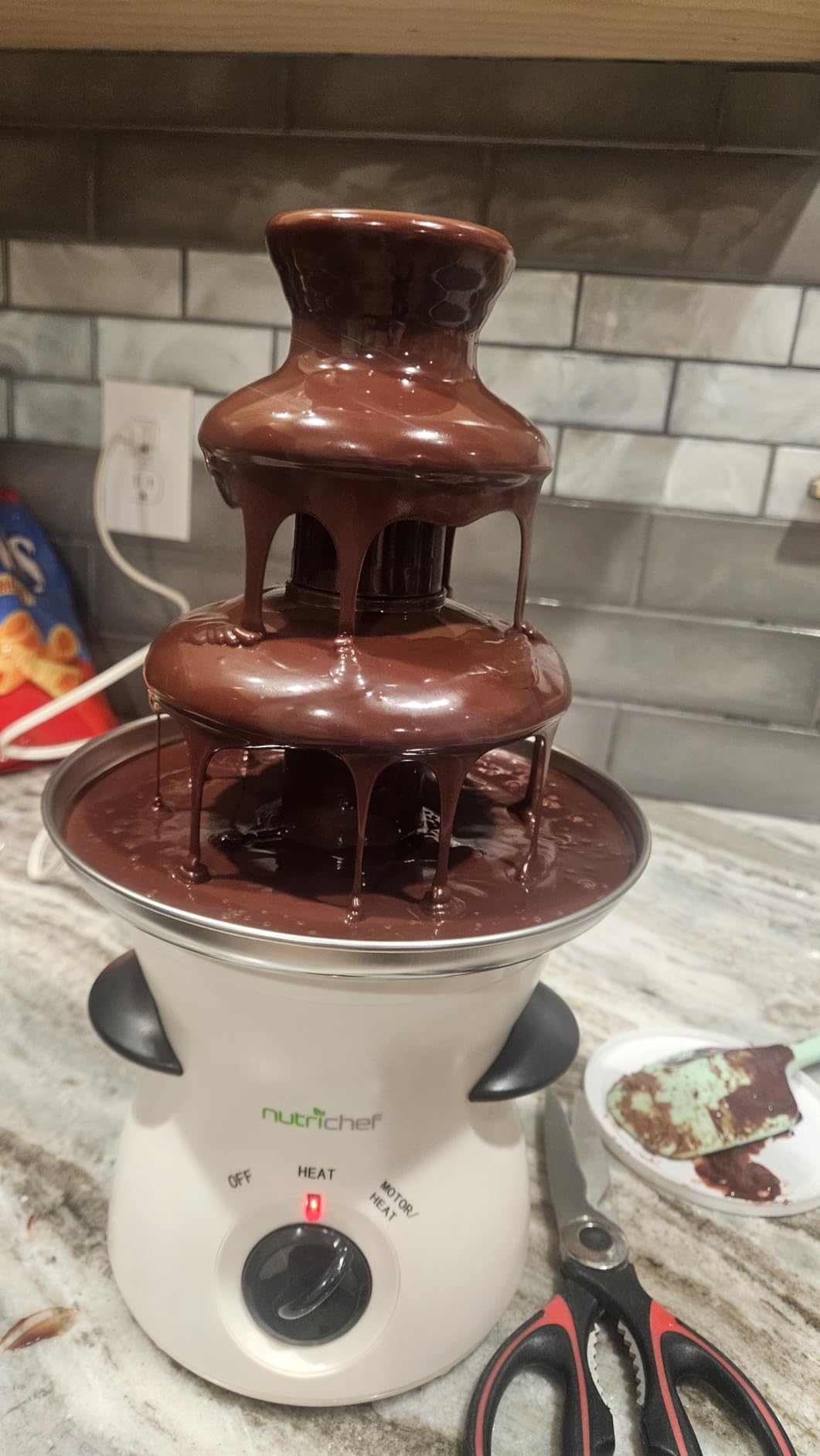 NutriChef 3 Tier Chocolate Fondue Fountain - Electric Stainless Chocolate Dipping Warmer Machine - Warm & Melt Chocolate, Butter & Cheese - Great for Parties, Events & Weddings - Pot Capacity 16 OZ customer photo 1