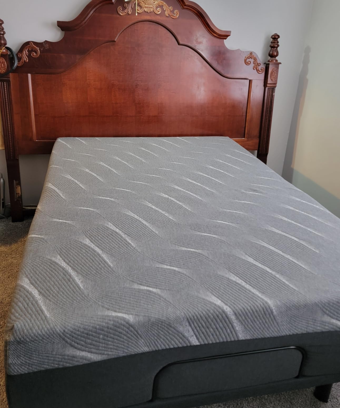 Sven & Son Classic Adjustable Bed Base, Head and Foot Lift, Massage, Under-Bed Lights, USB, Gel Memory, Zero Gravity Smart Frame - Split King + 14 inch Hybrid Spring Matt (Medium Soft) customer photo 1