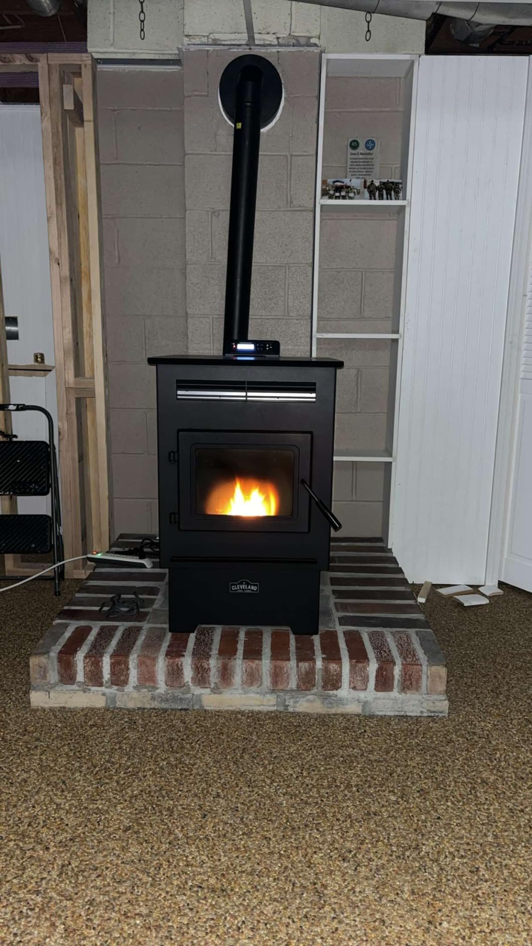 Cleveland Iron Works Medium Pellet Stove - 60lb Hopper, Heats up to 2,200 Sq Ft customer photo 1