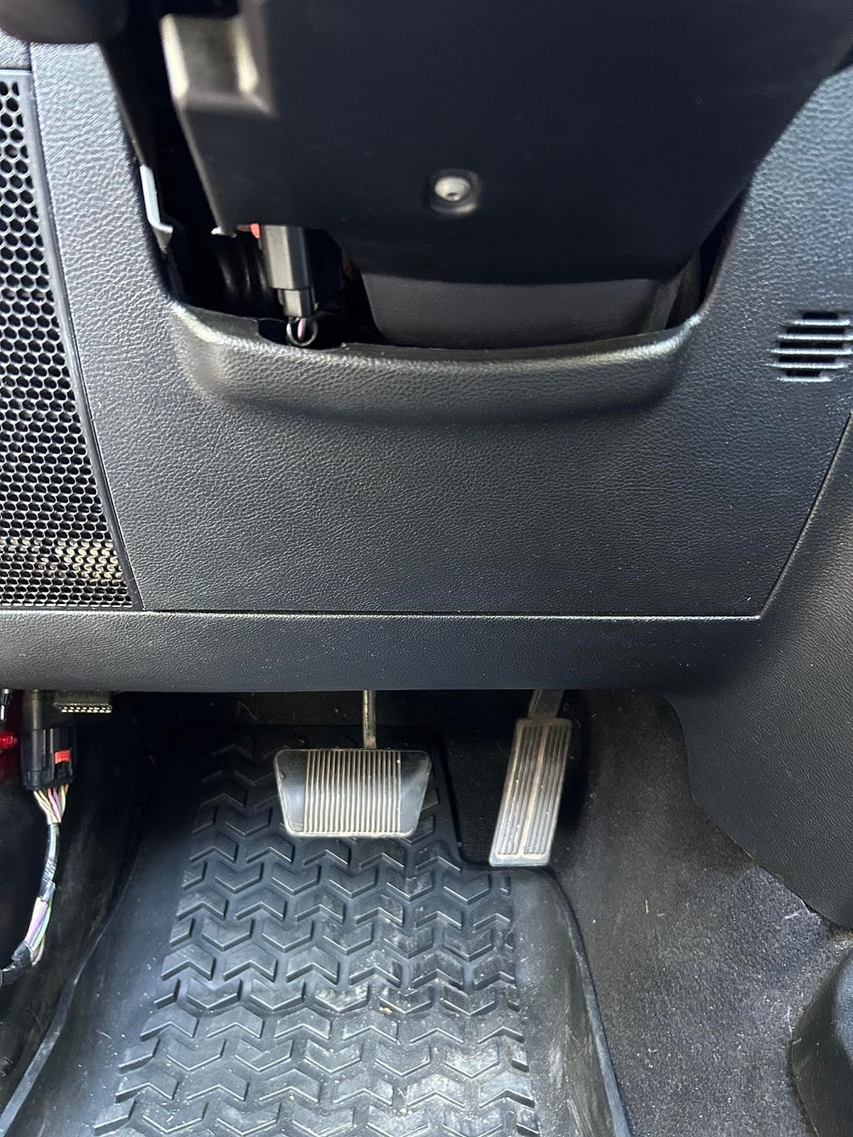 PEDAL COMMANDER for Jeep Wrangler JL 2018-2026 Throttle Response Controller - Anti-Theft, 4 Modes 36 Settings, App Control, Plug-and-Play - Off-Road Trail & Rock Crawling Performance Upgrade customer photo 1