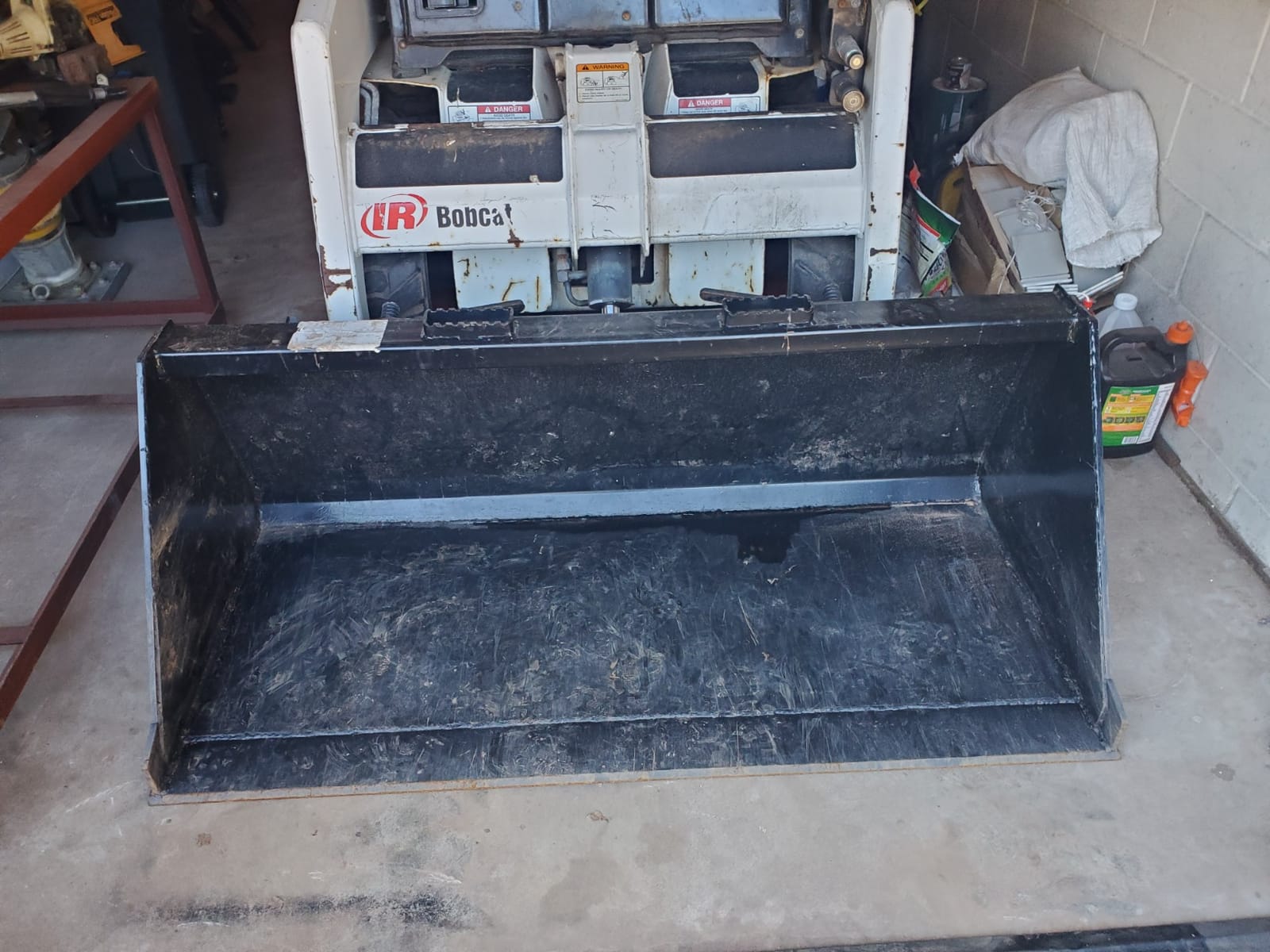 Titan Attachments Skid Steer Bucket Attachment V2 60