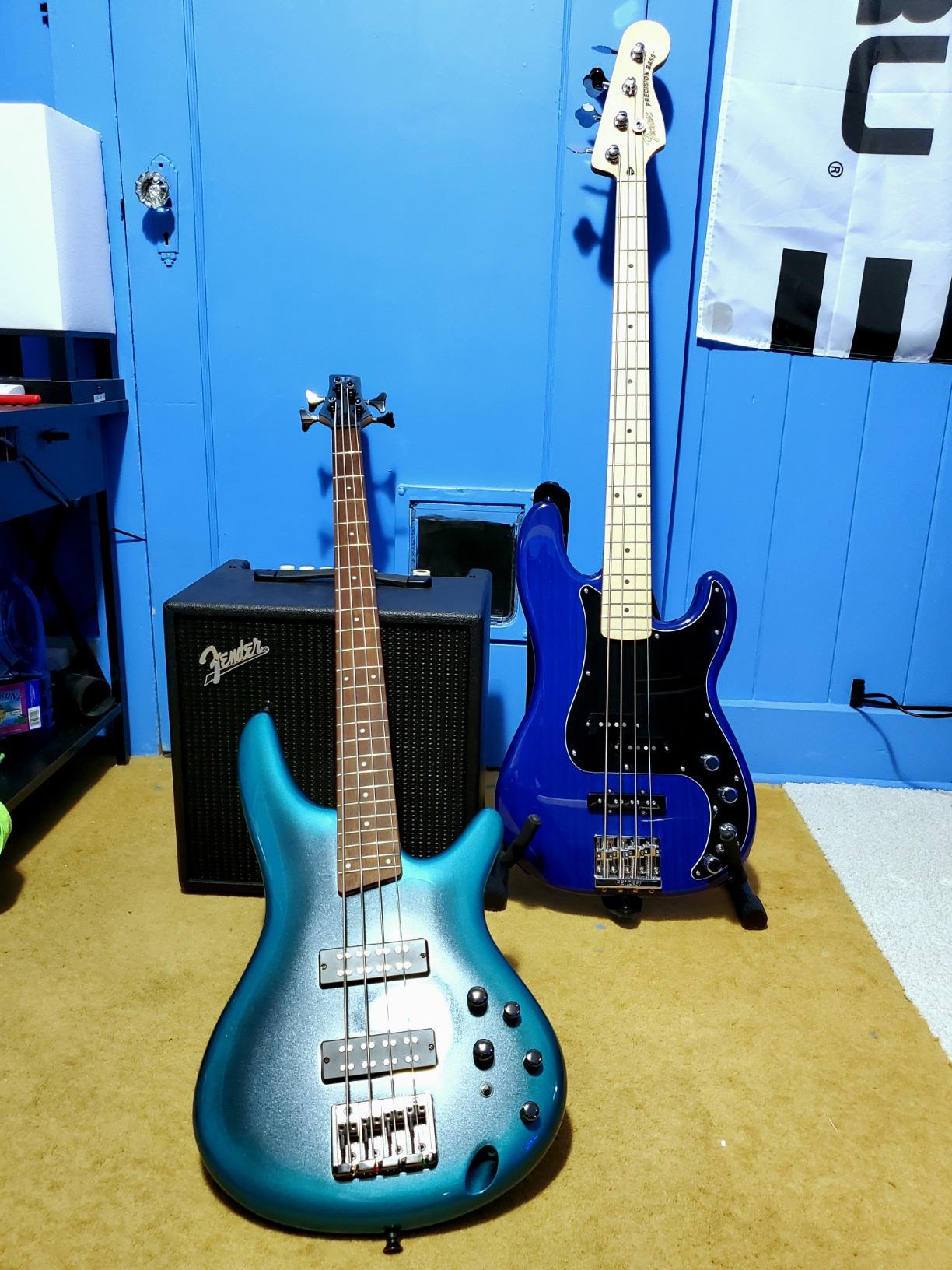 Fender Rumble LT25 Bass Amplifier, Black, with 2-Year Warranty | Practice bass amp, 25 watts, built-in amp models and effects, beginner-friendly, home practice customer photo 1