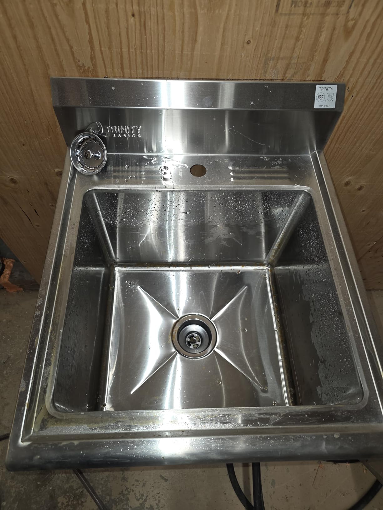 TRINITY BASICS 21.5in Freestanding Stainless Steel Utility Sink, NSF Sink For Laundry Room, Garage, Shop, Kitchen Prep, Food Truck, Dog Wash, with Hot/Cold Pullout Chrome Faucet, 21.5