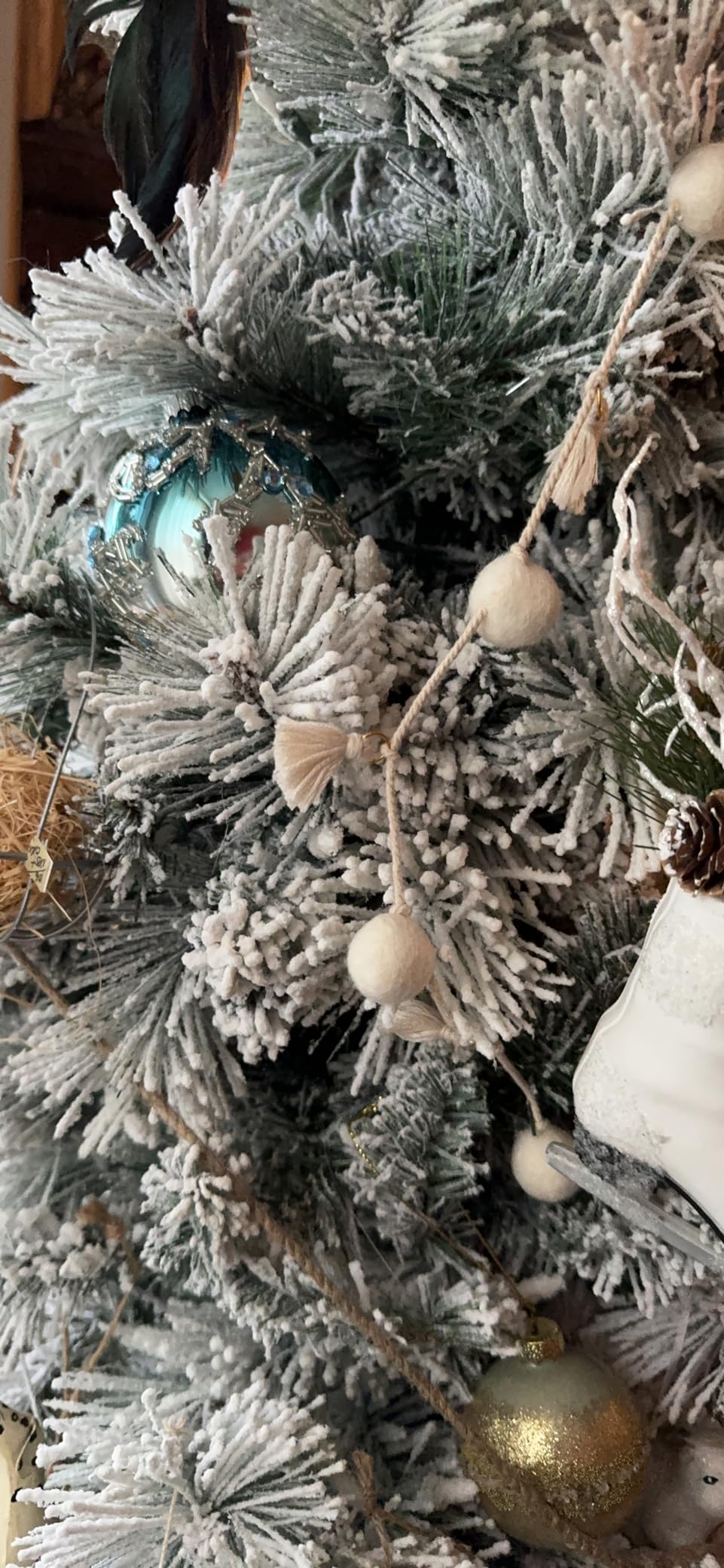 Puleo International 4.5ft Pre-Lit Flocked Portland Pine Pencil Christmas Tree with 100 Clear Lights, 195 Realistic Dense Snow Flocked Branch Tips, Easy Setup Artificial Trees with Sturdy Metal Stand customer photo 1