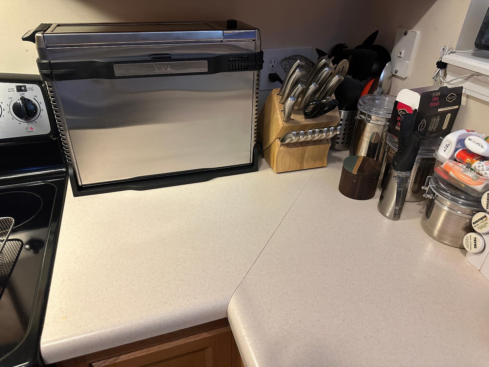 Ninja Digital Air Fry Countertop Oven, 8-in-1, XL, Silver, SP101 | Air fry, air roast, broil, bake, toast, bagel, dehydrate, keep warm, 1800W, Flip up & away customer photo 1