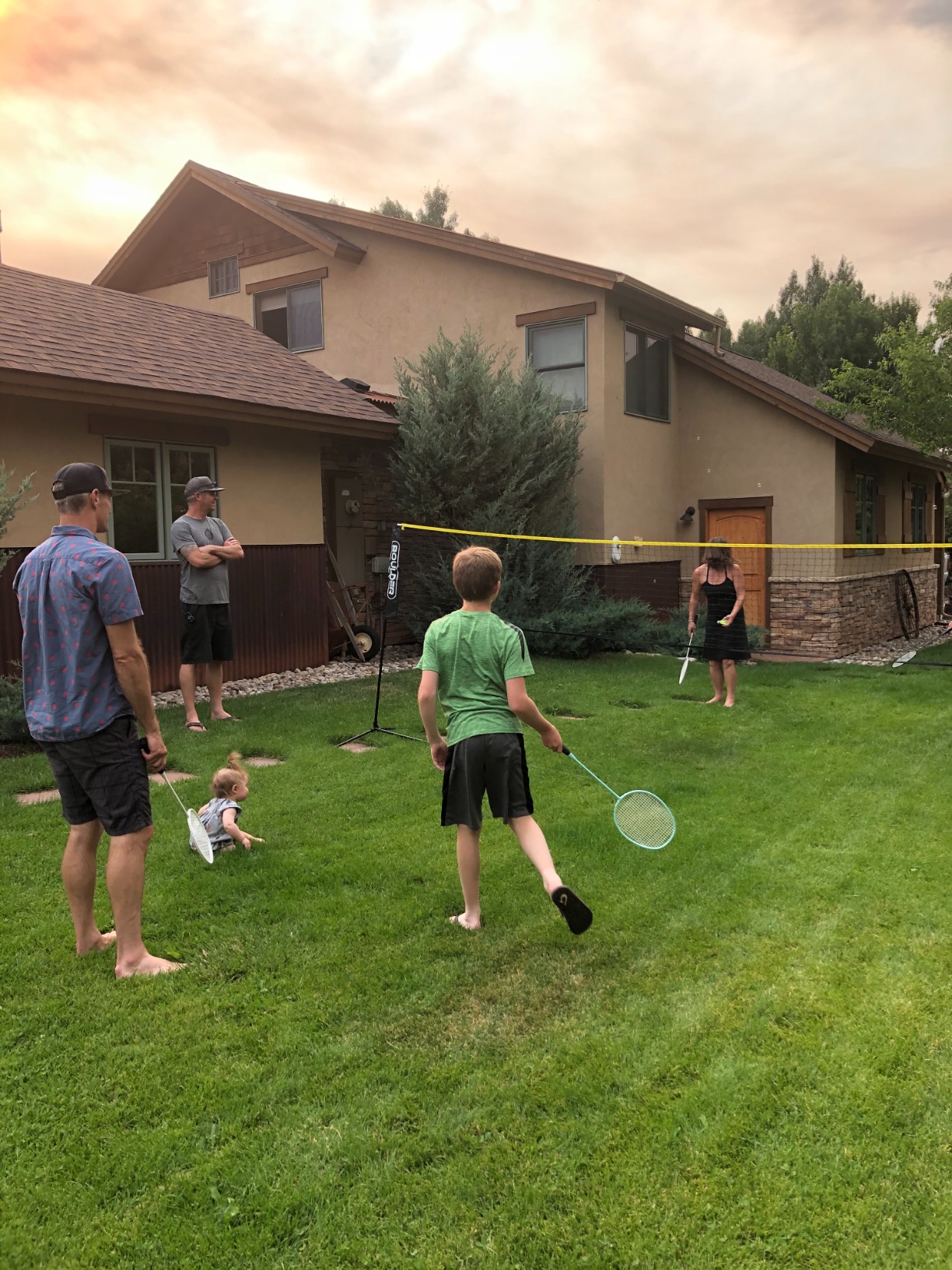 Senston Professional 90g Lightweight Badminton Set of 4 for Backyard Games | 4 Rackets + 6 Birds + 1 Bag, 90g Carbon Fiber, ISO Large Sweet Spot, Anti-Slip Grip, T-Joint Stable, Wind-Resistant customer photo 1