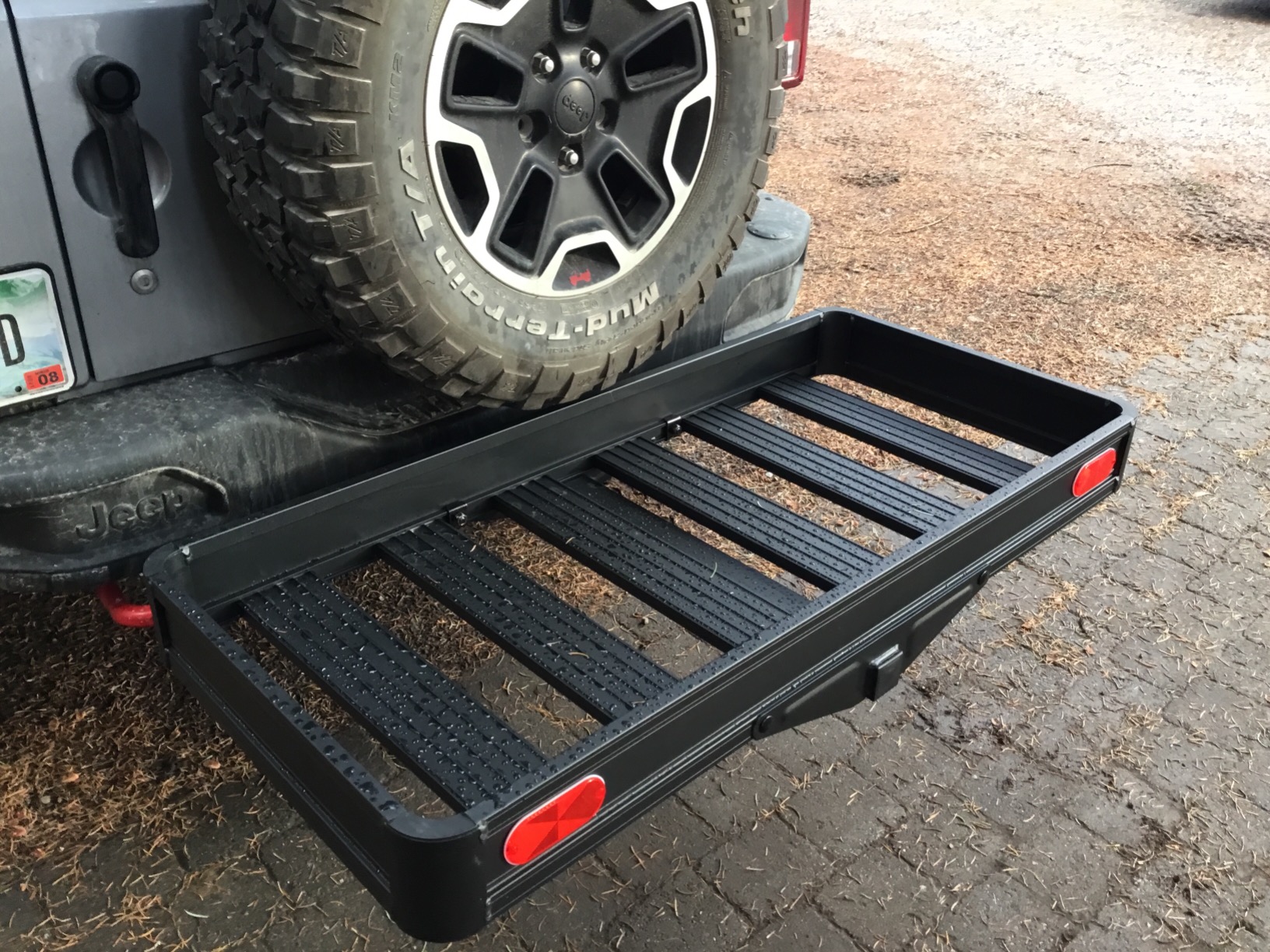 CURT 18113 49 x 22-1/2-Inch Black Aluminum Hitch Cargo Carrier, 500 lbs Capacity, 2-in Fixed Shank customer photo 1