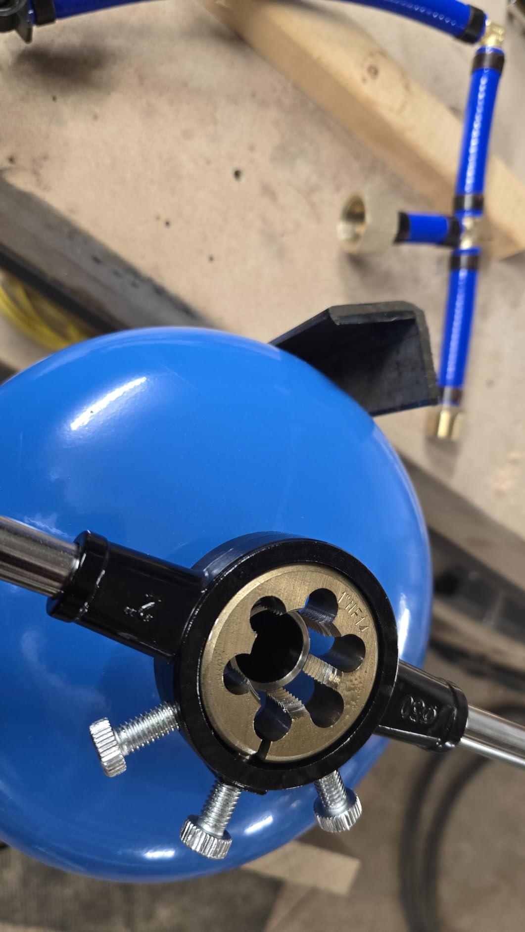 SEAFLO 2 Gallon Pre-Pressurized Accumulator Expansion Tank customer photo 1