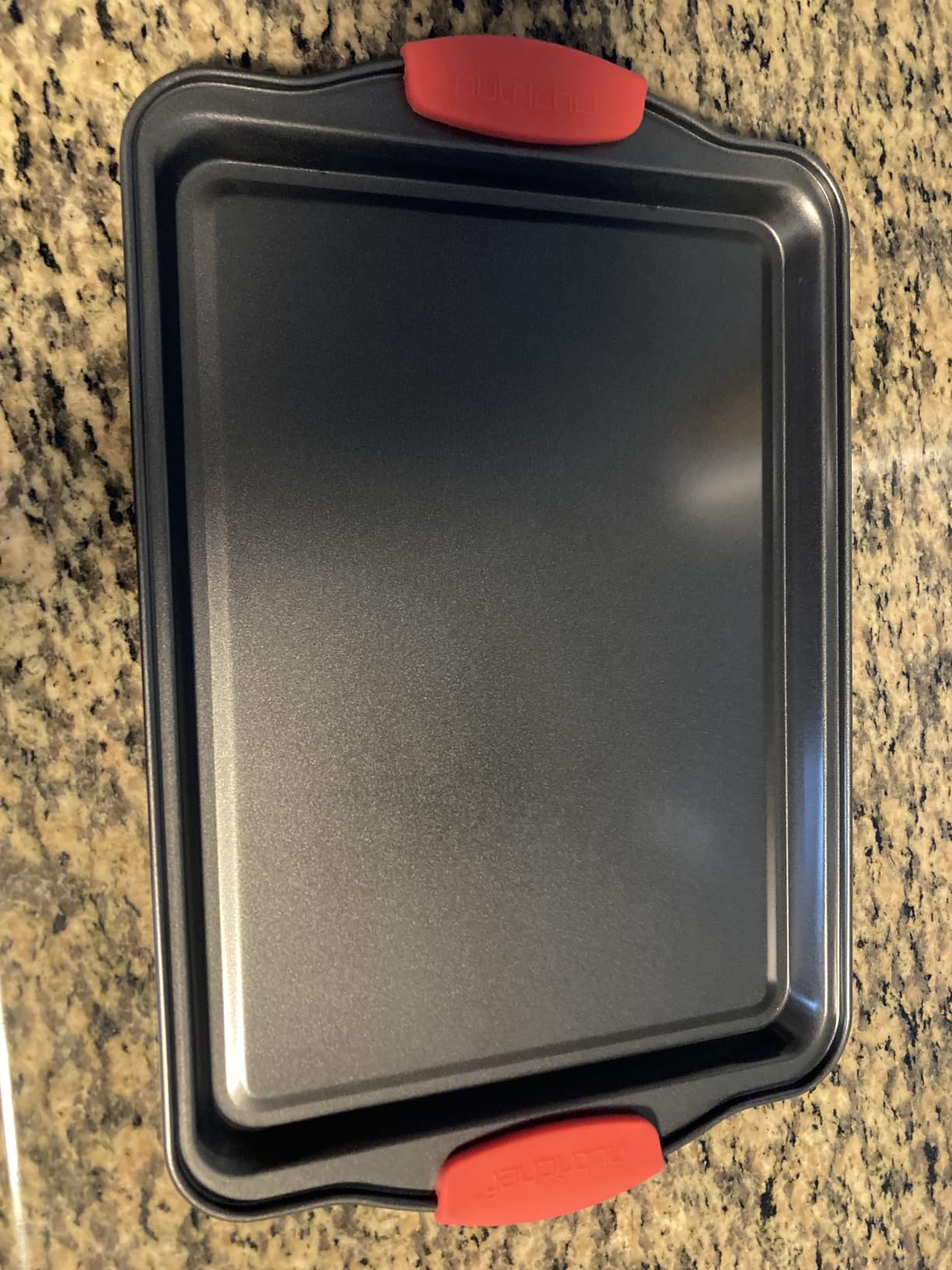 NutriChef Non-Stick Kitchen Oven Baking Pans, Deluxe 8-Piece Set, Nonstick Gray Coating, Commercial Grade Carbon Steel, Red Silicone Handles customer photo 2