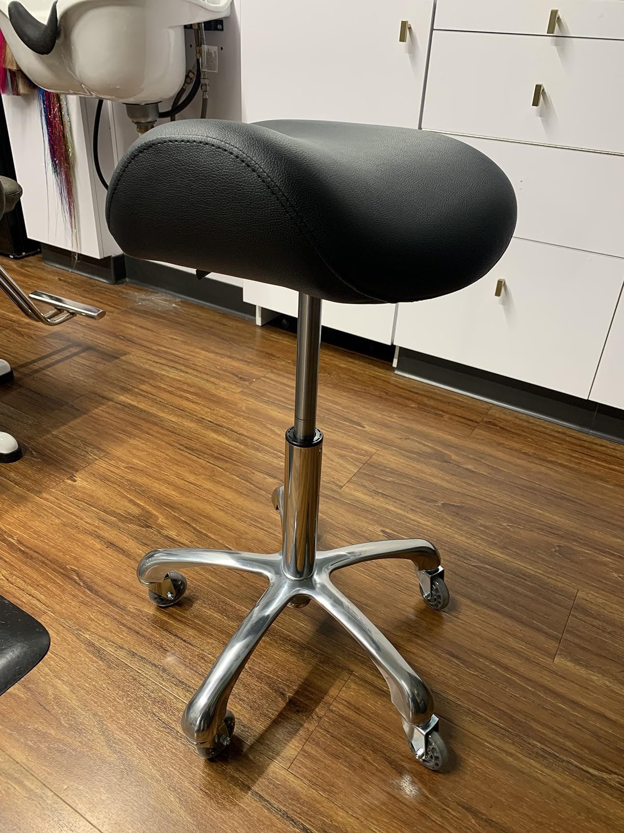 Professional Saddle Stool with Wheels Ergonomic Swivel Height Adjustable for Clinic Dentist Beauty Salon Tattoo Office (Camel) customer photo 1