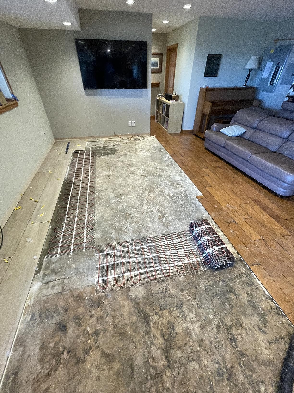 LuxHeat 30sqft Floor Heating Mat Kit - 120v Electric Radiant Heat Floor Mat - Heated Flooring System for Tile & Laminate - Includes UDG4 Programmable Thermostat w/GFCI, Alarm & Sensor customer photo 1