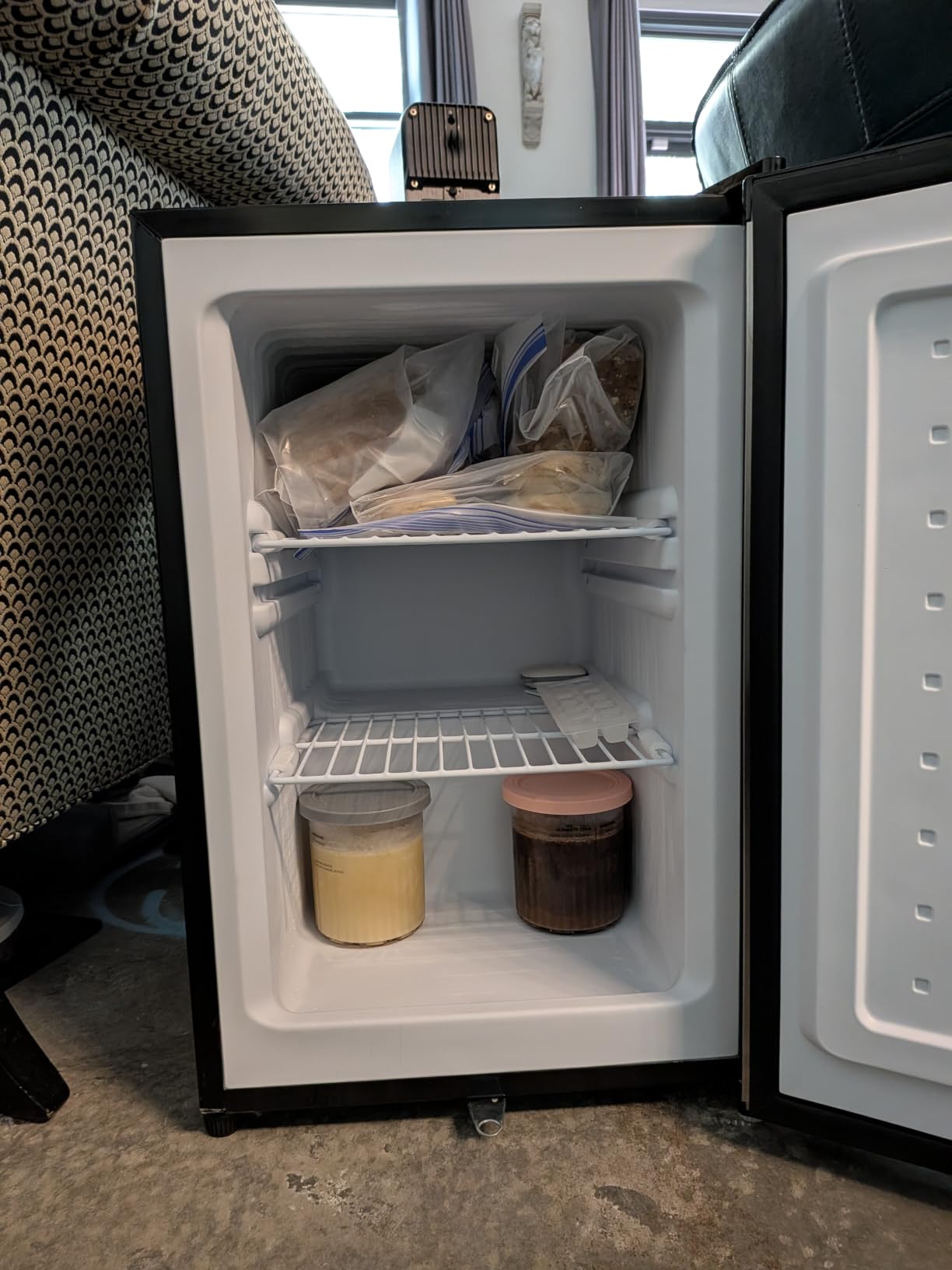 Whynter Upright Freezer/Fridge Convertible 3 Cu Ft Energy Star, CUF-301SS | Adjustable Thermostat and Security Lock, Energy Star Rated, Reversible Door, Adds Compact Frozen Storage at Home customer photo 1