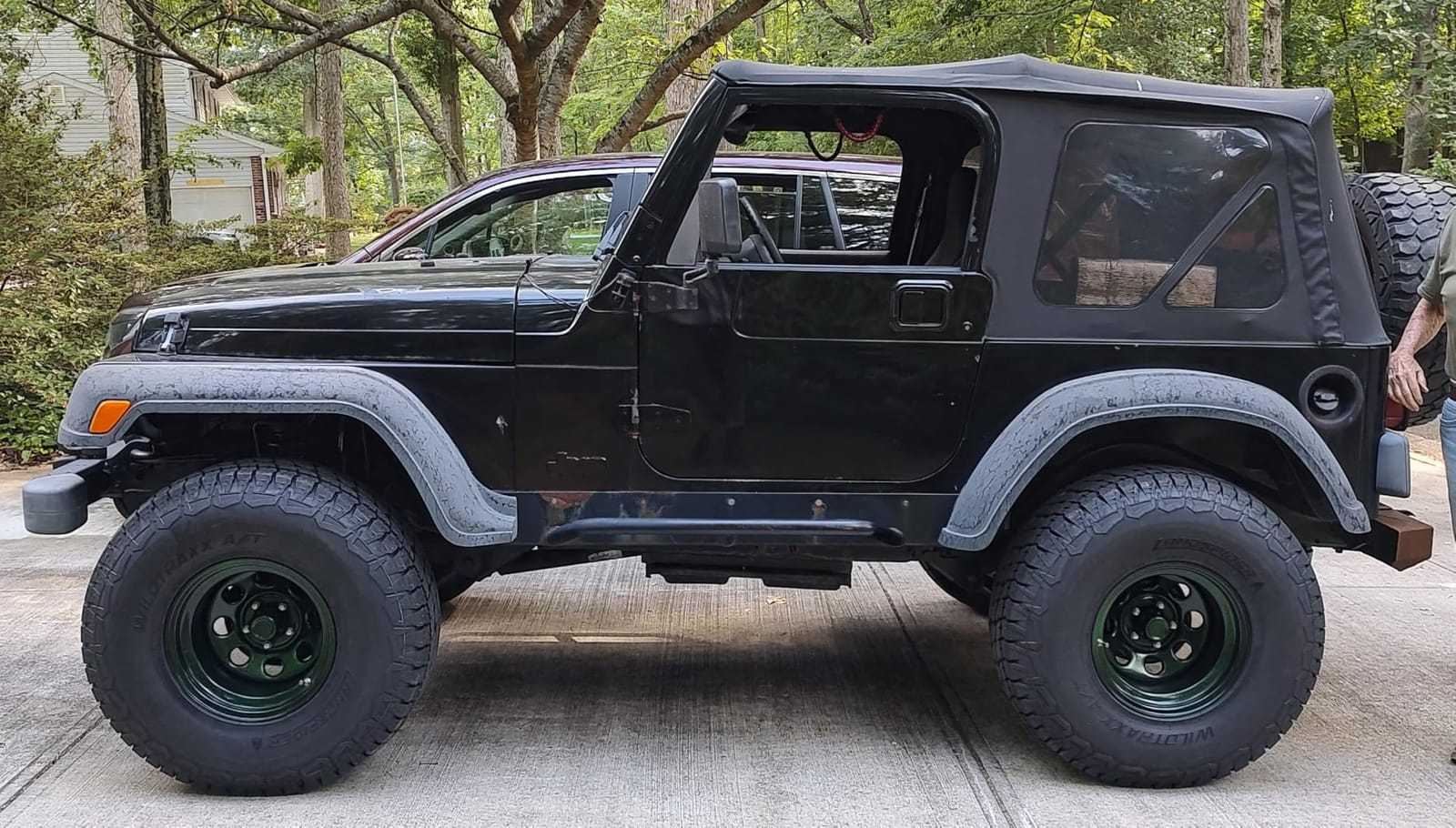 TACTIK Circle 8 Classic 17 Inch Solid Steel Wheel - 5x5 Bolt Pattern, 17x9 (-6.35mm Offset), 4.75 Inch Backspace - Satin Black Finish - Fits Jeep 2007-2022 Wrangler JK, JKU, JL, JLU & Gladiator JT customer photo 2