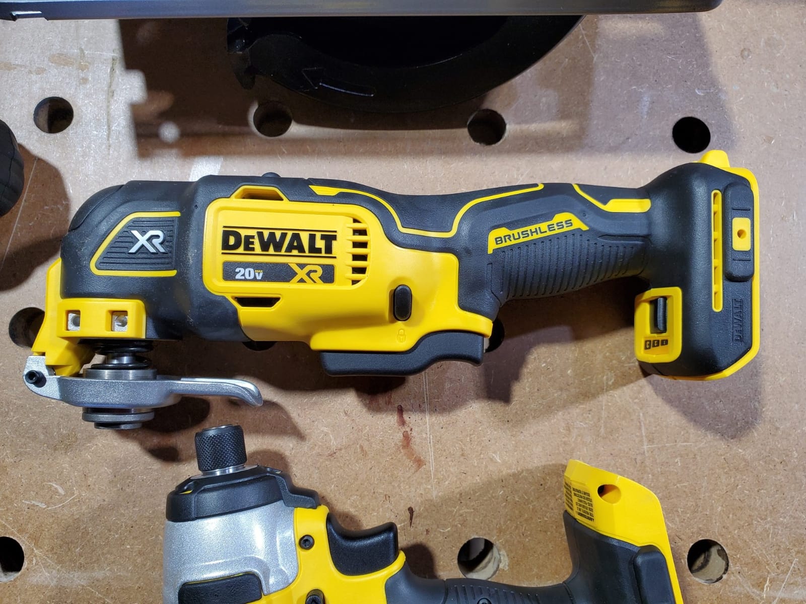 DEWALT Tools 5 Tool Power Tool Combo Kit, Cordless Drill Impact Driver Saw Oscillating Multi-tool Set with 20V MAX Battery and Charger (DCK551D1M1) customer photo 1