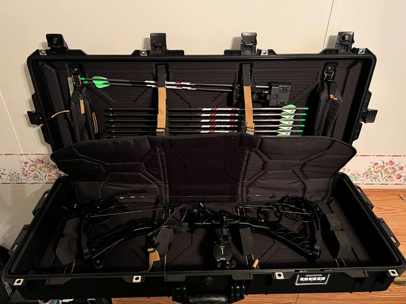 Black Pelican 1745 Air Bow Case with Custom Interior & 2 TSA Locking Latches customer photo 2
