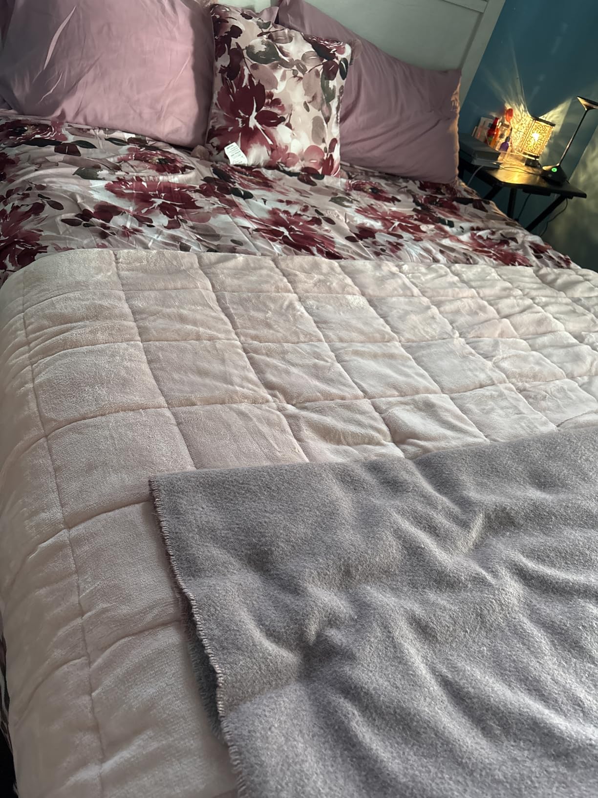 Uttermara Weighted Blankets for Adults Queen Size, 15lbs 60x80 inches Blanket with Soft Warm Plush Sherpa Fleece, Washable Thick Heavy Throw for Sleeping and Calming, Grey customer photo 1