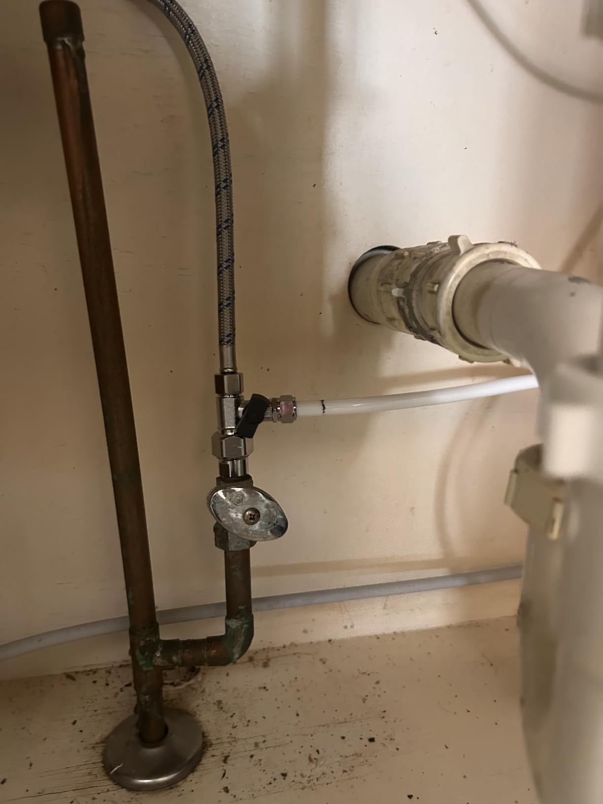 Waterdrop TSU 0.01 Micron Ultra Filtration Under Sink Water Filter System, 3-Stage Tankless Under Sink Water Filtration System with Faucet, Smart Panel, Not Lower TDS, Drilling Required customer photo 2