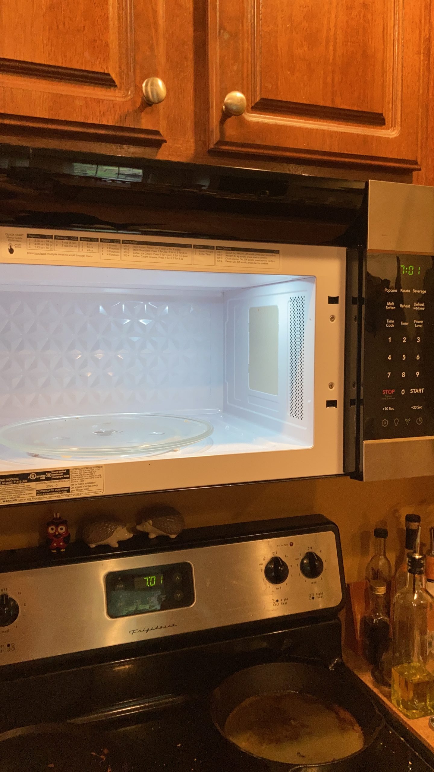 FRIGIDAIRE FFMV1846VS 30