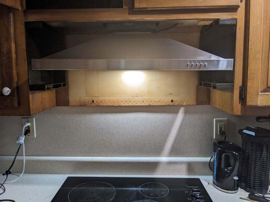 Wall Mount Range Hood 30 inch with Ducted/Ductless Convertible Duct, Stainless Steel Chimney-Style Over Stove Vent Hood with LED Light, 3 Speed Exhaust Fan, 450 CFM customer photo 2