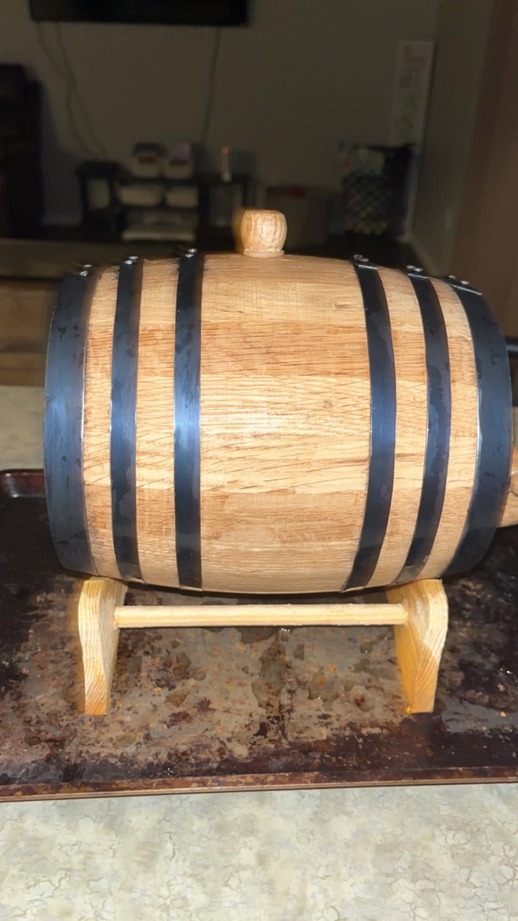 American Oak Barrel (2 liter) with Chalkboard Front - Charred Mini Keg for Aging Cocktails, Bourbon, Scotch, Whiskey, Gin, Hot Sauce - Home Bar Decor by Thousand Oaks Barrel Co. | Wooden Beverage Dispenser with Chalkboard Front, Home Bar Decor for Aging Whiskey, Bourbon, Cocktails, Wine & Spirits customer photo 2
