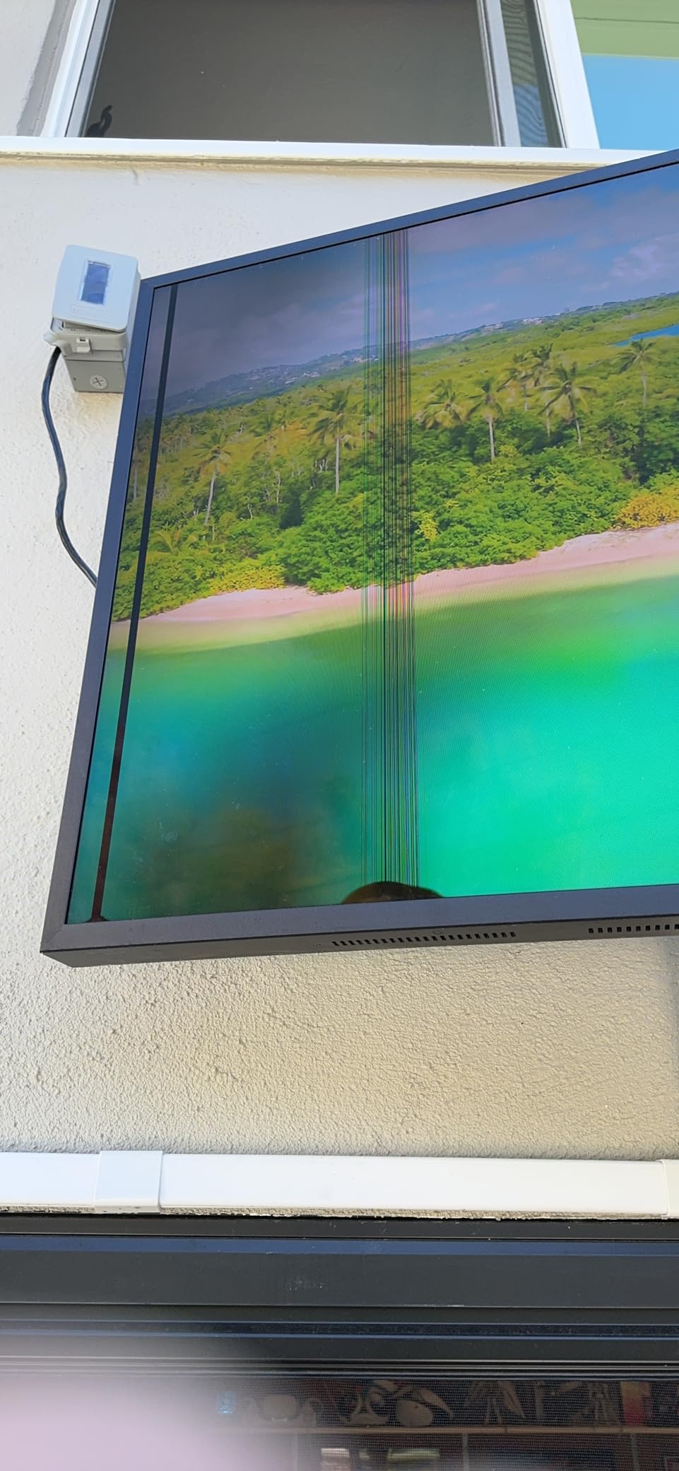 SAMSUNG 75-inch Class QLED 4K The Terrace Partial Sun Outdoor, Direct Full Array 16x, Quantum HDR 32x, Weatherproof, Wide Viewing Angle Smart TV w/ Alexa Built-in (QN75LST7TAFXZA, Latest Model) customer photo 1