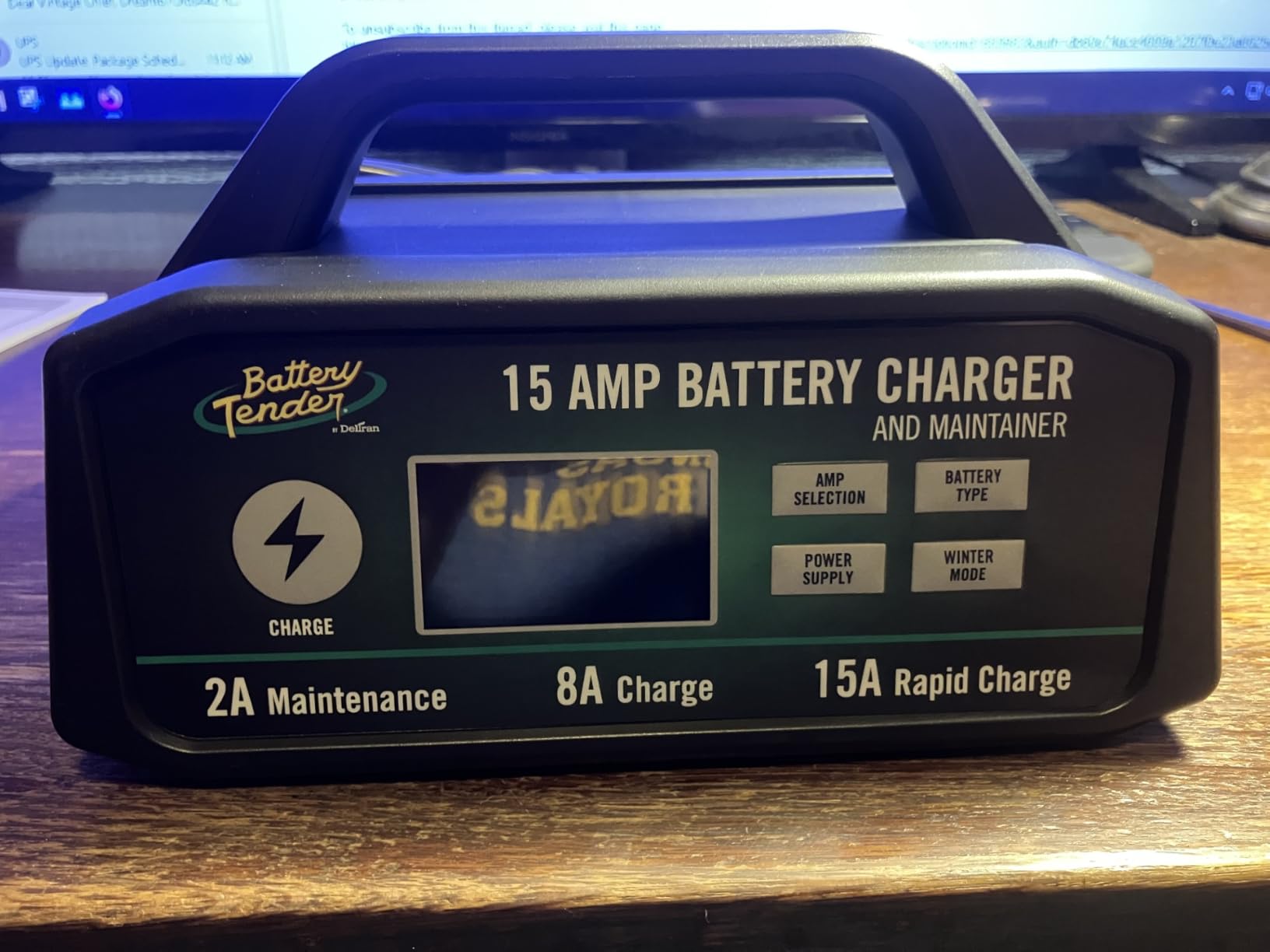 Battery Tender 15 AMP Battery Charger and Maintainer - 12V Switchable 15 AMP / 8 AMP / 2 AMP - Selectable Chemistry Standard AGM Gel - LCD Display - 022-0234-DL-WH customer photo 1