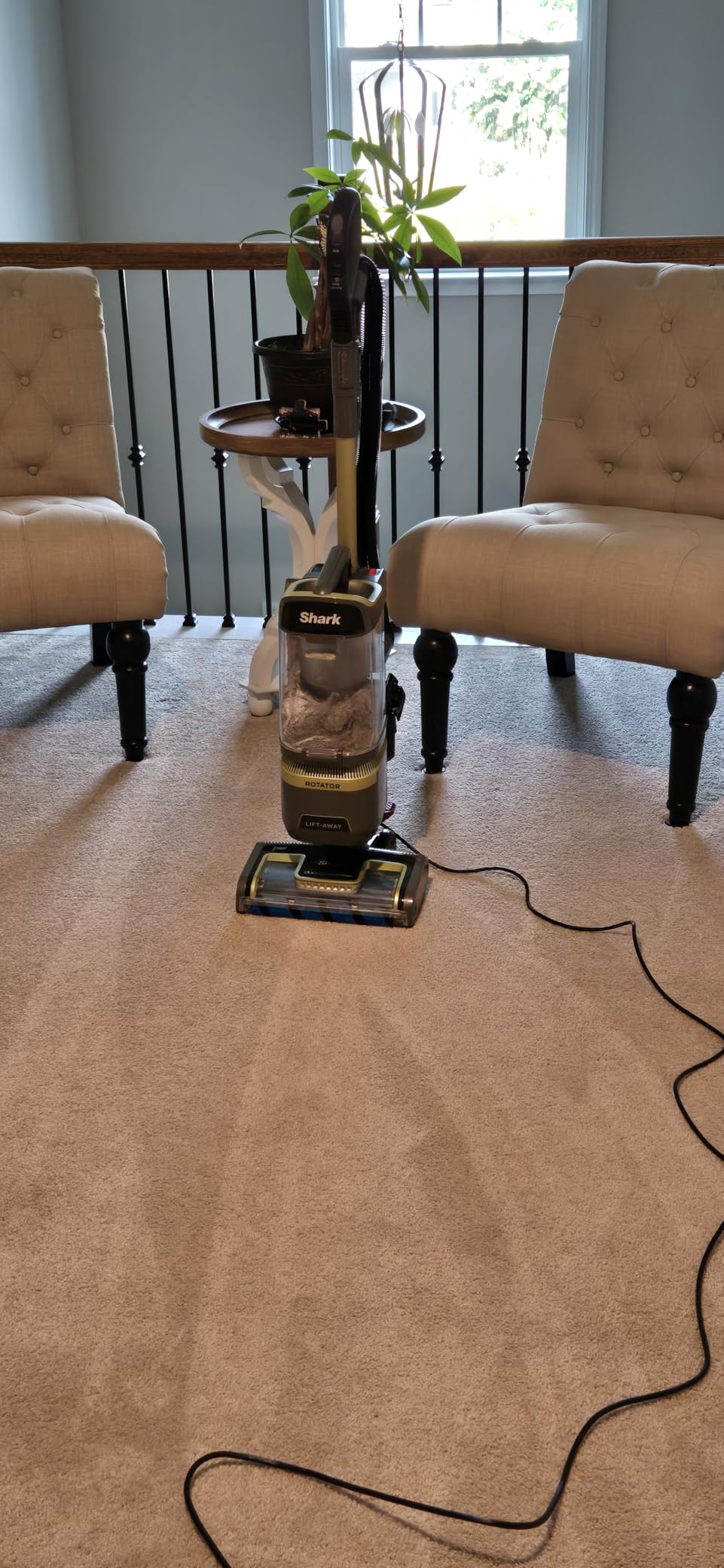 Shark Rotator Lift-Away Vacuum, HEPA Filter, No Hair Wrap, LA502, DuoClean PowerFins customer photo 2