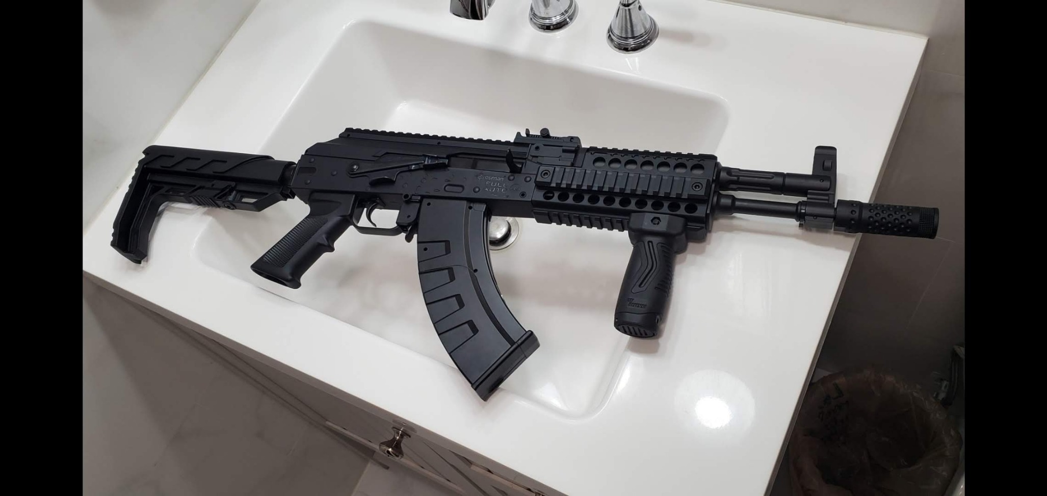 Crosman CAK1 Full Auto CO2 BB Rifle - 28-Round Mag - 430 FPS | Selectable Semi-Auto Mode - Foldable Stock - Black Finish customer photo 2