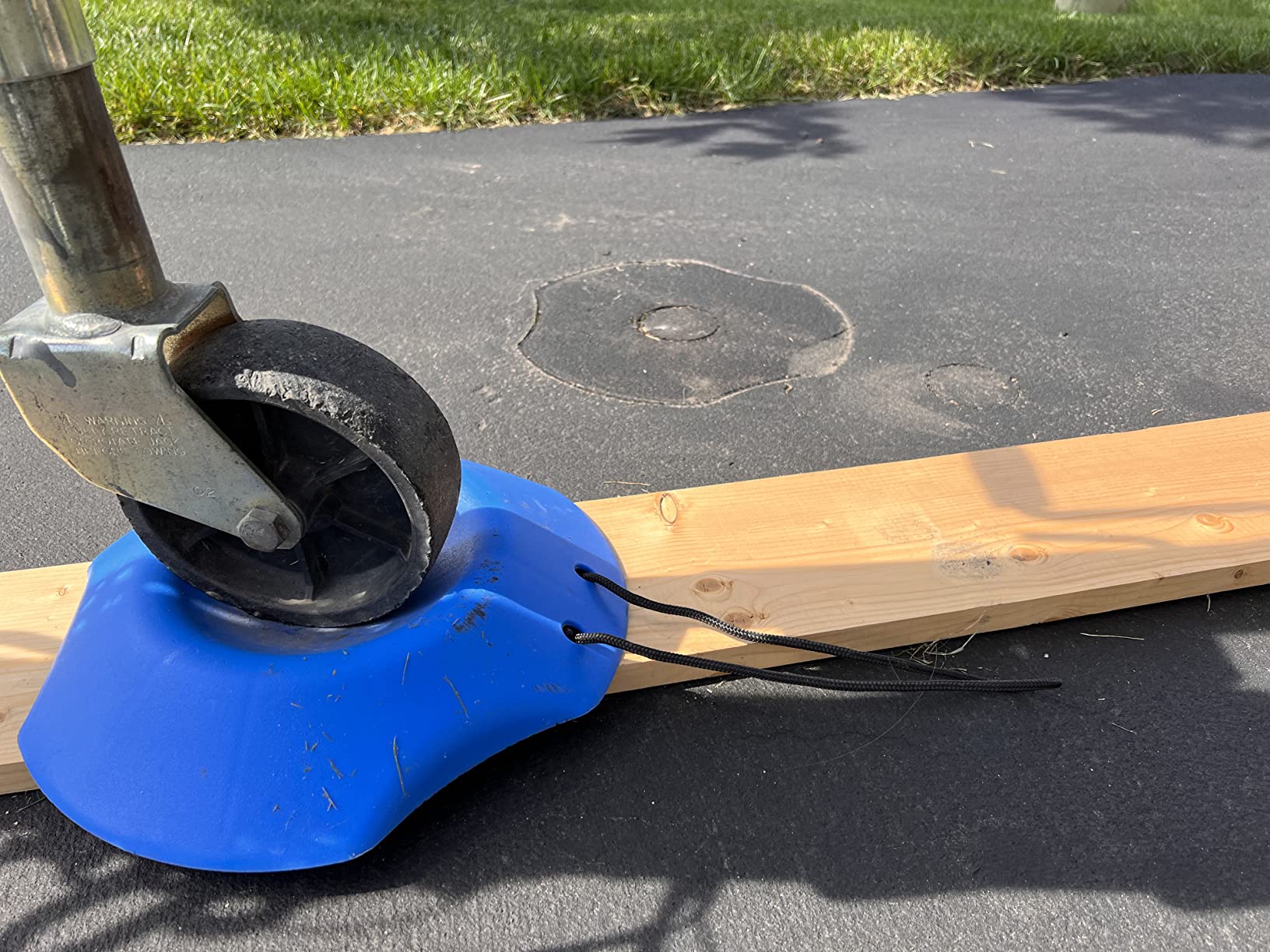 Trailer Wheel Chocks with Rope and Wheel Dock, for Boat Trailers, Travel | Campers, RV Accessories, Travel Trailers, and All Trailer Tires customer photo 2