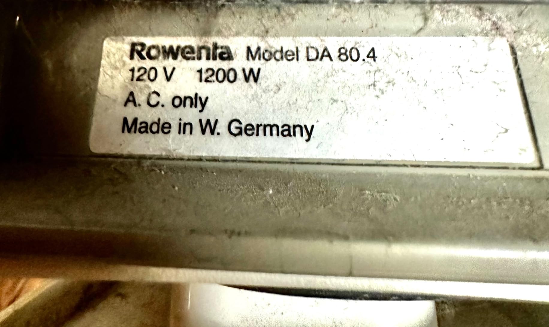 Rowenta Focus Excel Steam Iron for Clothes, Anti-Drip Protection, Iron Steamer for Clothes, 1725 Watts, DW5280, Grey customer photo 2