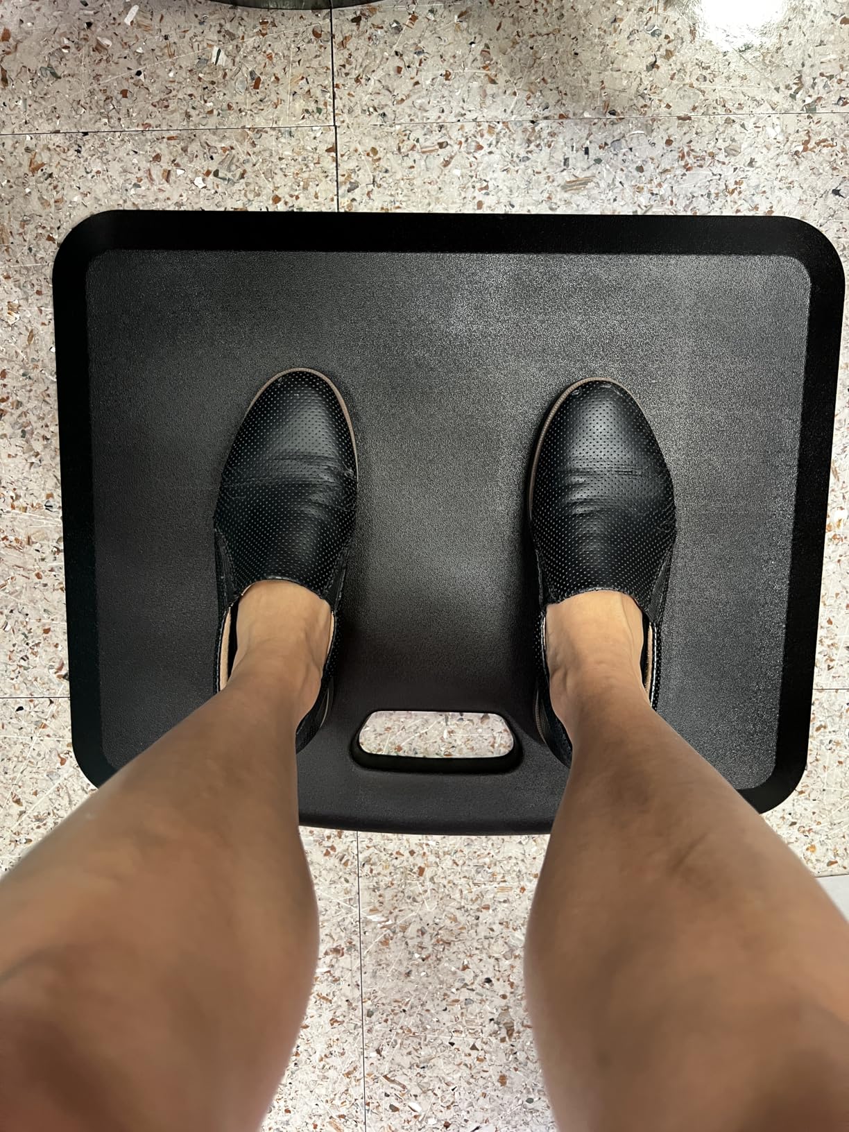 Mount-It! Standing Desk Floor Mat, 18x22, Red - Rubberized gel foam comfort mat for standing desk, kitchen, garage & office. Anti-slip, washable surface. customer photo 1
