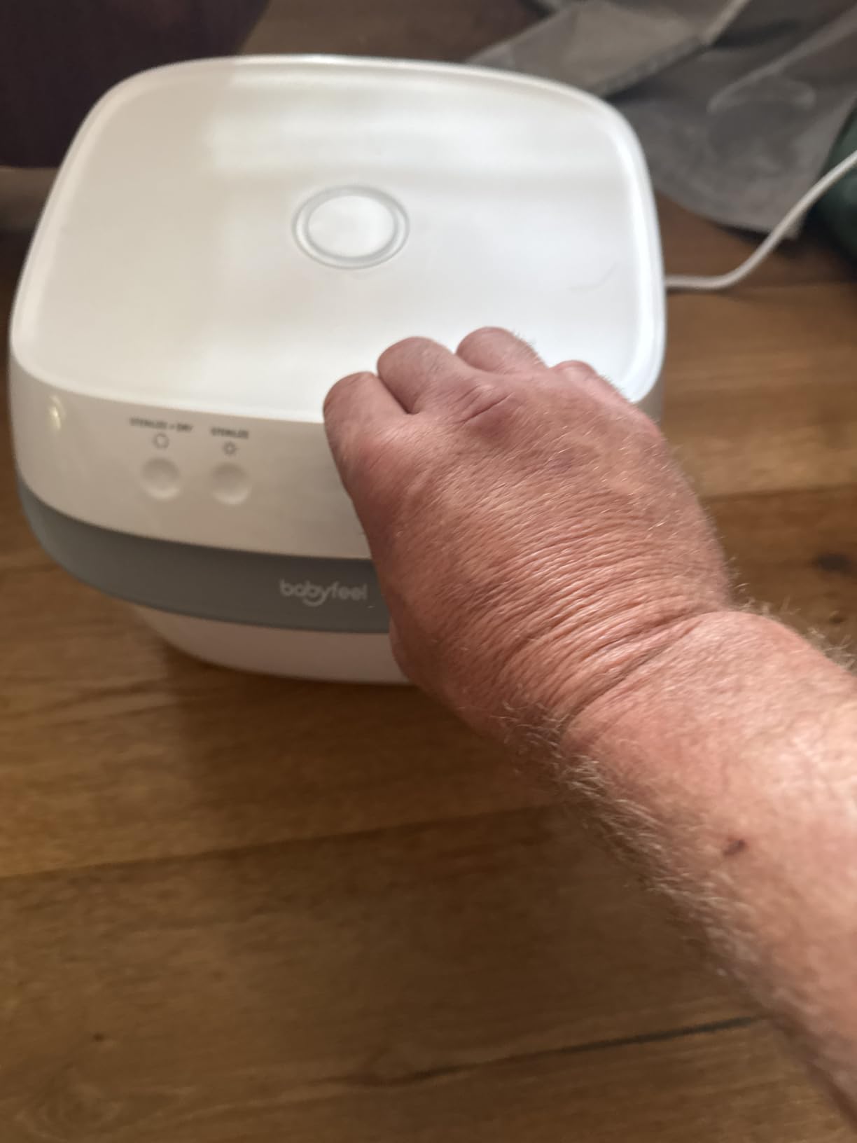 UV Light Sanitizer, UV Box Sanitizer, Conveniently Sanitizes in Minutes, Large Capacity, No Cleaning Required, Touch Control customer photo 2