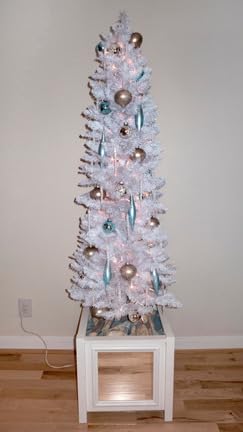 Goplus 6ft Snow Flocked Pencil Tree, Unlit Artificial Hinged Christmas Tree with Metal Stand, Slim Xmas Snowy Tree for Indoor and Outdoor Use customer photo 2