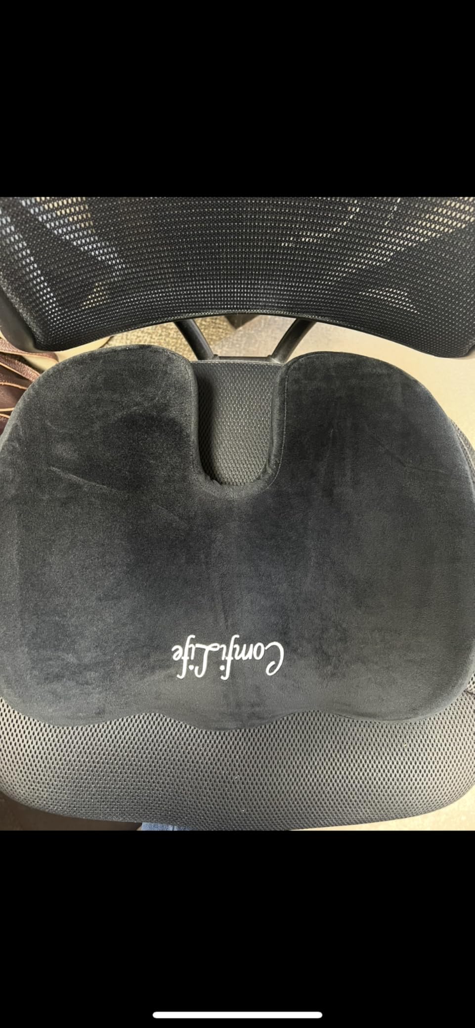 ComfiLife Doctor Recommended Seat Cushion - Premium Gel & Memory Foam Office Chair, Car Seat, Lifting Cushion - Chair Cushions for Back & Sciatica Relief - Seat Cushions for Office & Desk (Black) customer photo 2