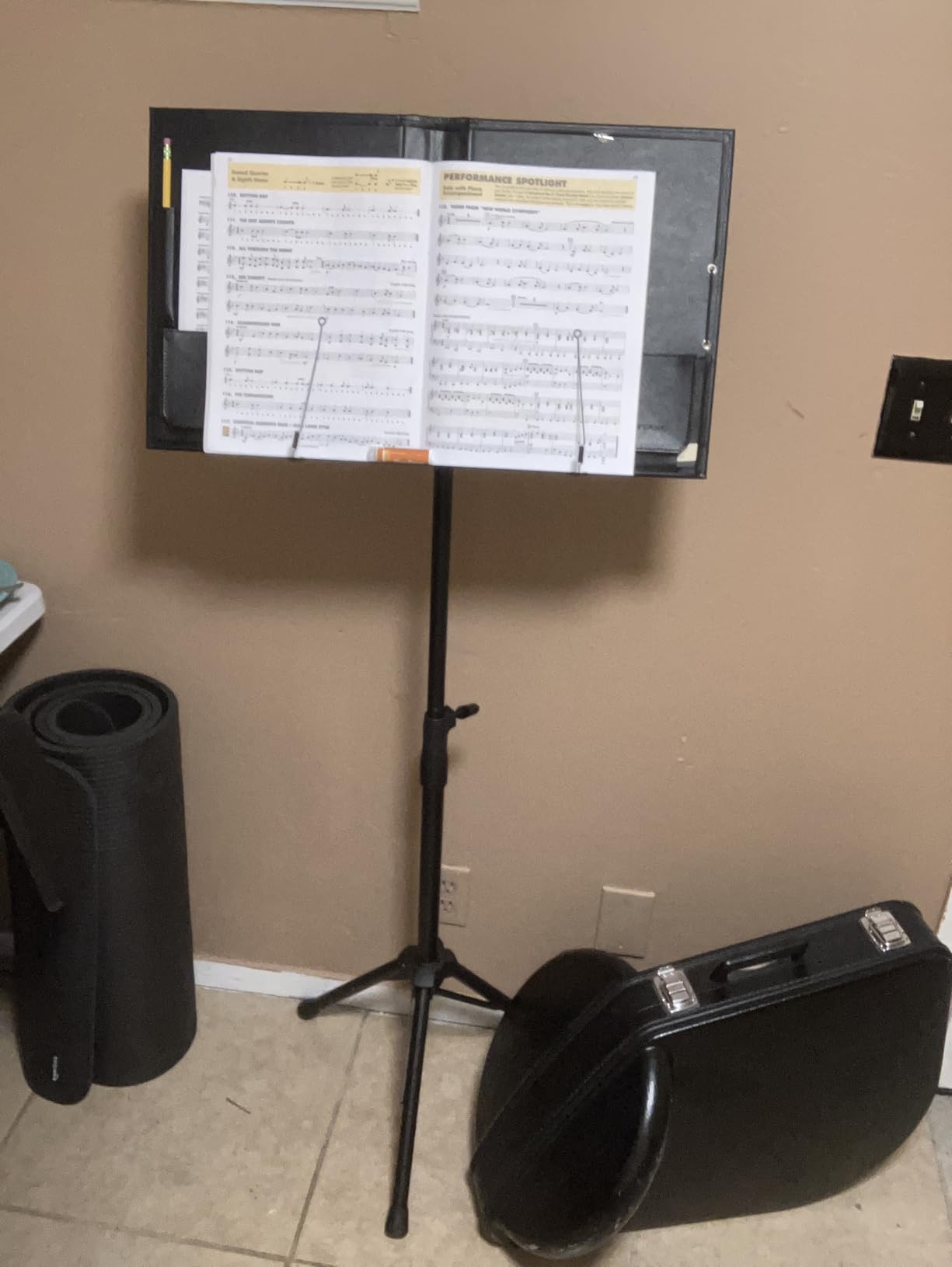 Vekkia Sheet Music Stand-Metal Professional Portable Perforated Music Stand customer photo 1