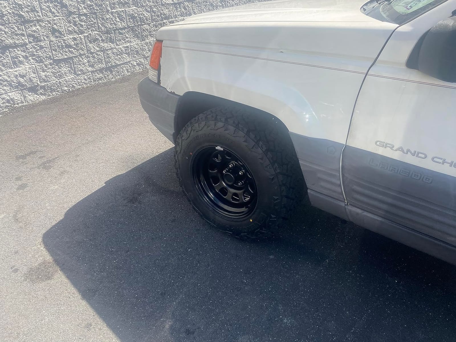 Rough Country Black Steel Wheel - 15x8, 5x4.5 Bolt Pattern, 19mm Offset, 3.30 Bore, Heavy-Duty D-Window Off-Road Rim for Trucks & Jeeps customer photo 2