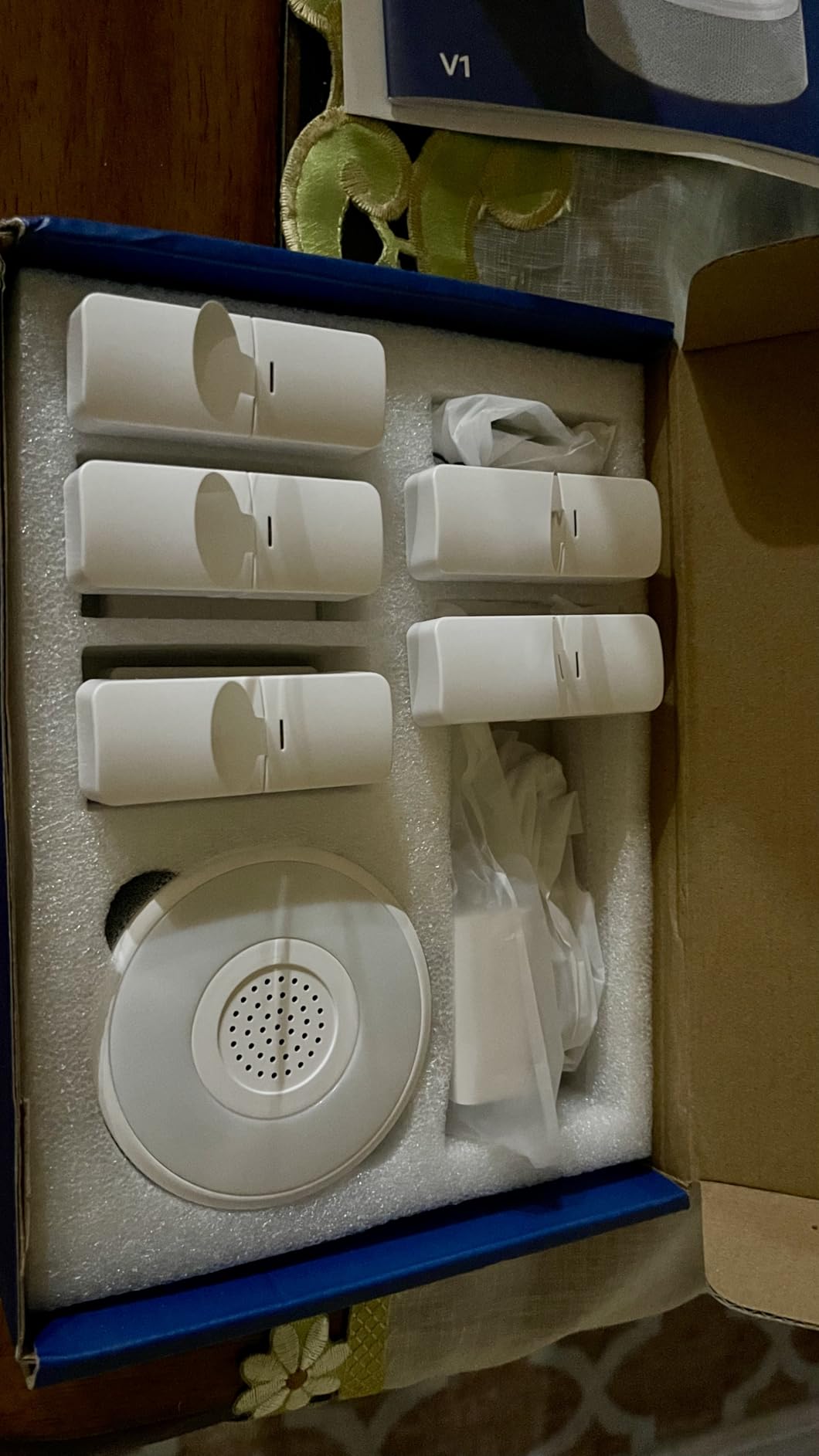WiFi Door Alarm System, 8-Piece DIY Wireless Alarm Kit with Door Sensors | 120dB Alarm, 8-Hour Backup Battery, Real-Time Alerts, Easy DIY Installation, No Subscription, Ideal for Homes & Apartments customer photo 2