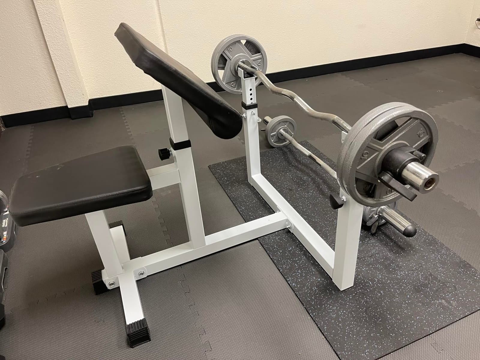ANT MARCH Preacher Curl Weight Bench, Strength Training Max load 450LBS, Home Gym Fitness Equipment, Seated Arm Isolated Barbell Dumbbell Bicep Station customer photo 2