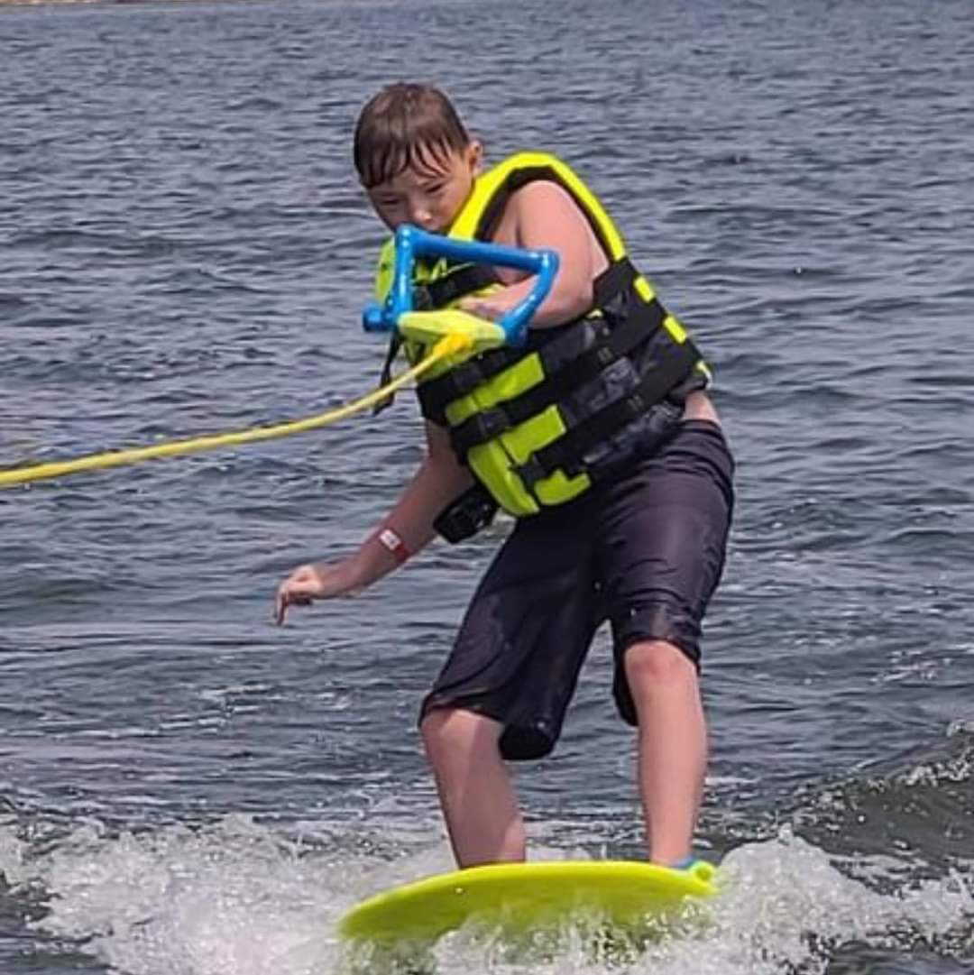 ZUP YouGo Board and Handle Combo with EVA Foam Padding, All-in-One Kneeboard, Wakeboard, Wakeskate, and Wakesurf Board for Kids, Teens, and Adults, 57