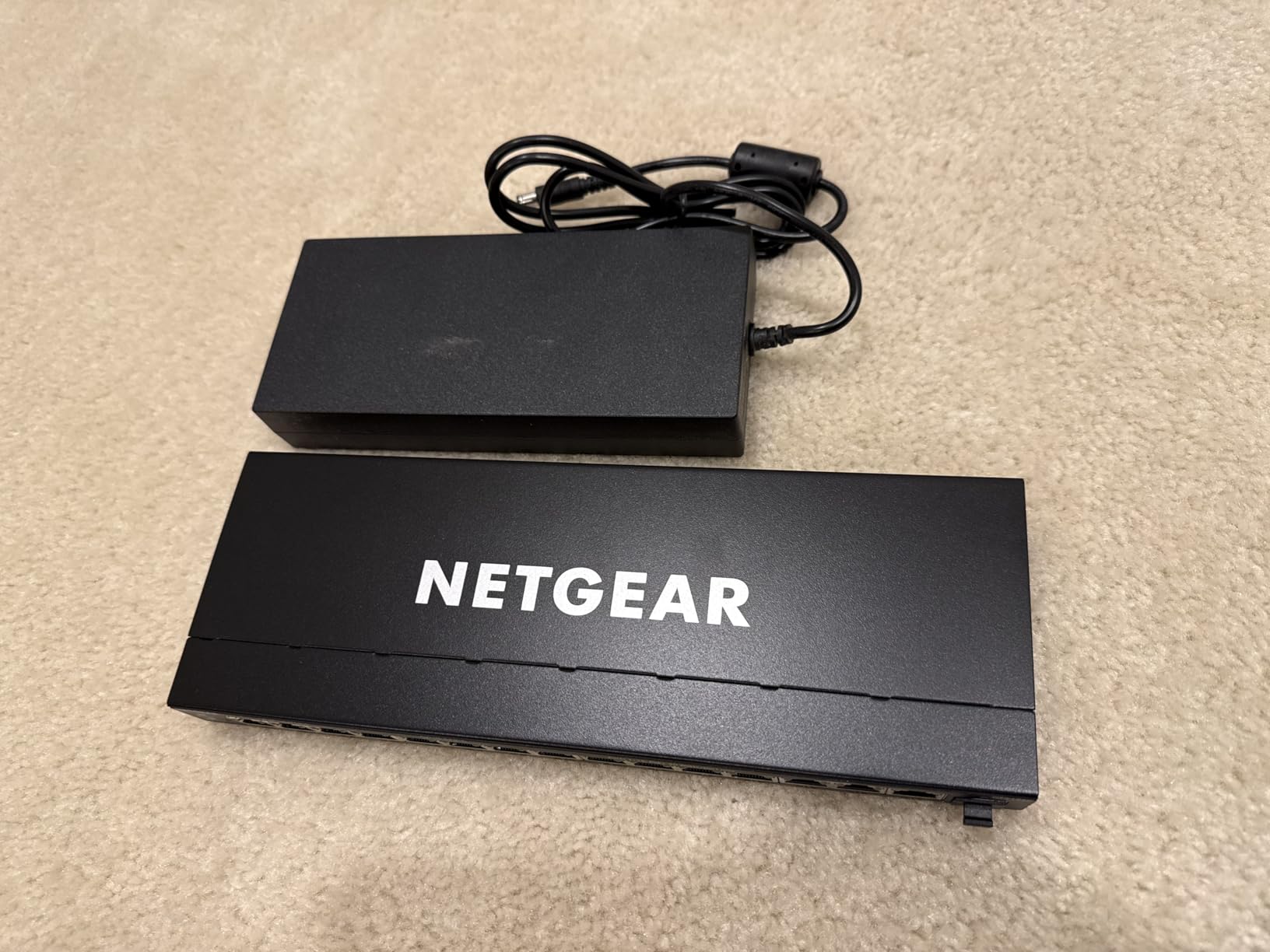 NETGEAR 16-Port PoE Gigabit Ethernet Easy Smart Essentials Switch (GS316EP) - Managed, with 15 x PoE+ @ 180W, 1 x 1G SFP Port, Desktop or Wall Mount customer photo 2