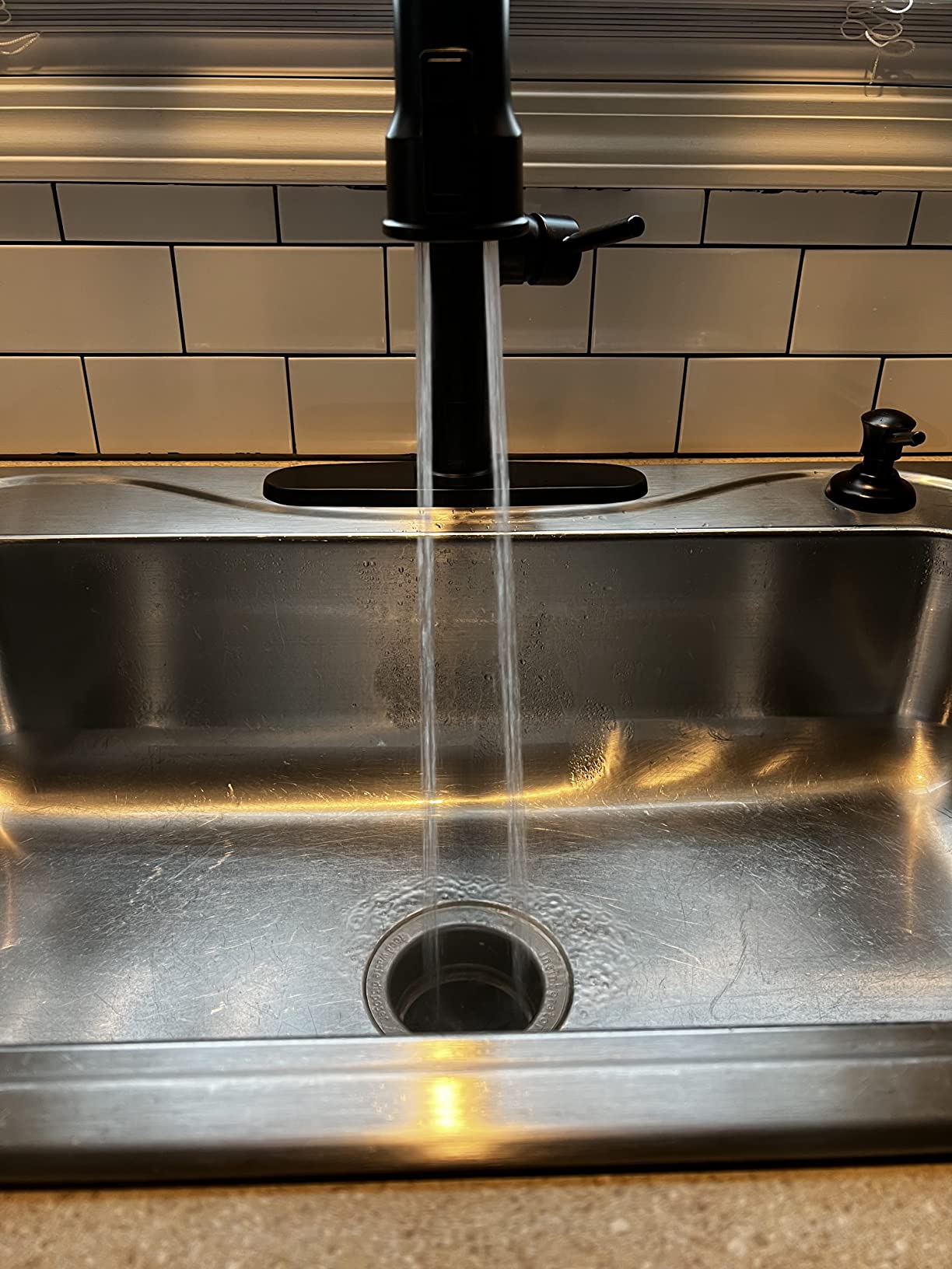 Delta Theodora Pro Style Commercial Kitchen Faucet with Pull Down Sprayer, Brushed Nickel Single Hole Kitchen Sink Faucet, Single Handle, Spotshield Stainless 18804Z-SP-DST customer photo 1