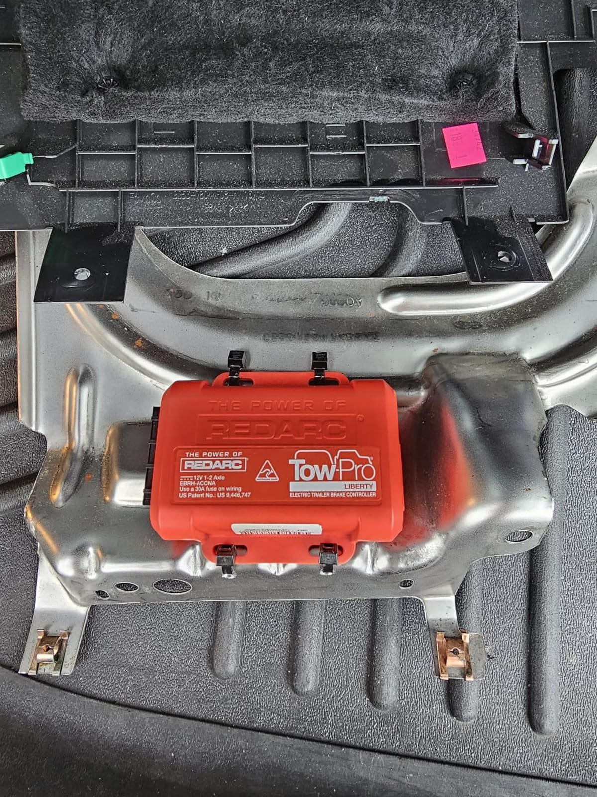 REDARC Tow-Pro Liberty Electric Trailer Brake Controller, Universal Fit for 1 to 2 Axle Cars, Trucks, SUVs, Proportional Braking, 12V Compatible to Tow RV, Camper, Trailer, Boat customer photo 2