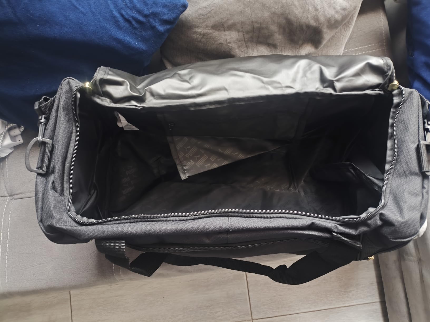 PUMA unisex-adult Accelerator Duffel Bag with Removable Strap & Shoe Pocket customer photo 2